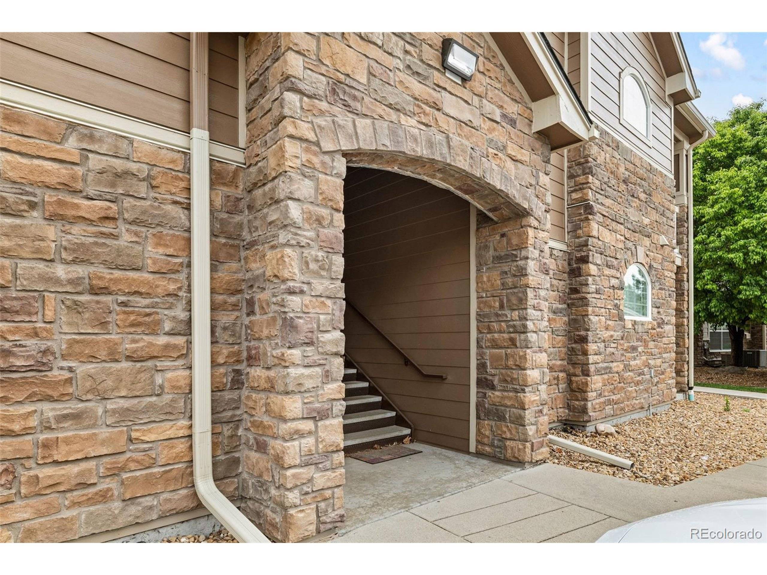 Englewood, CO 80112,7440 S Blackhawk St #2-108