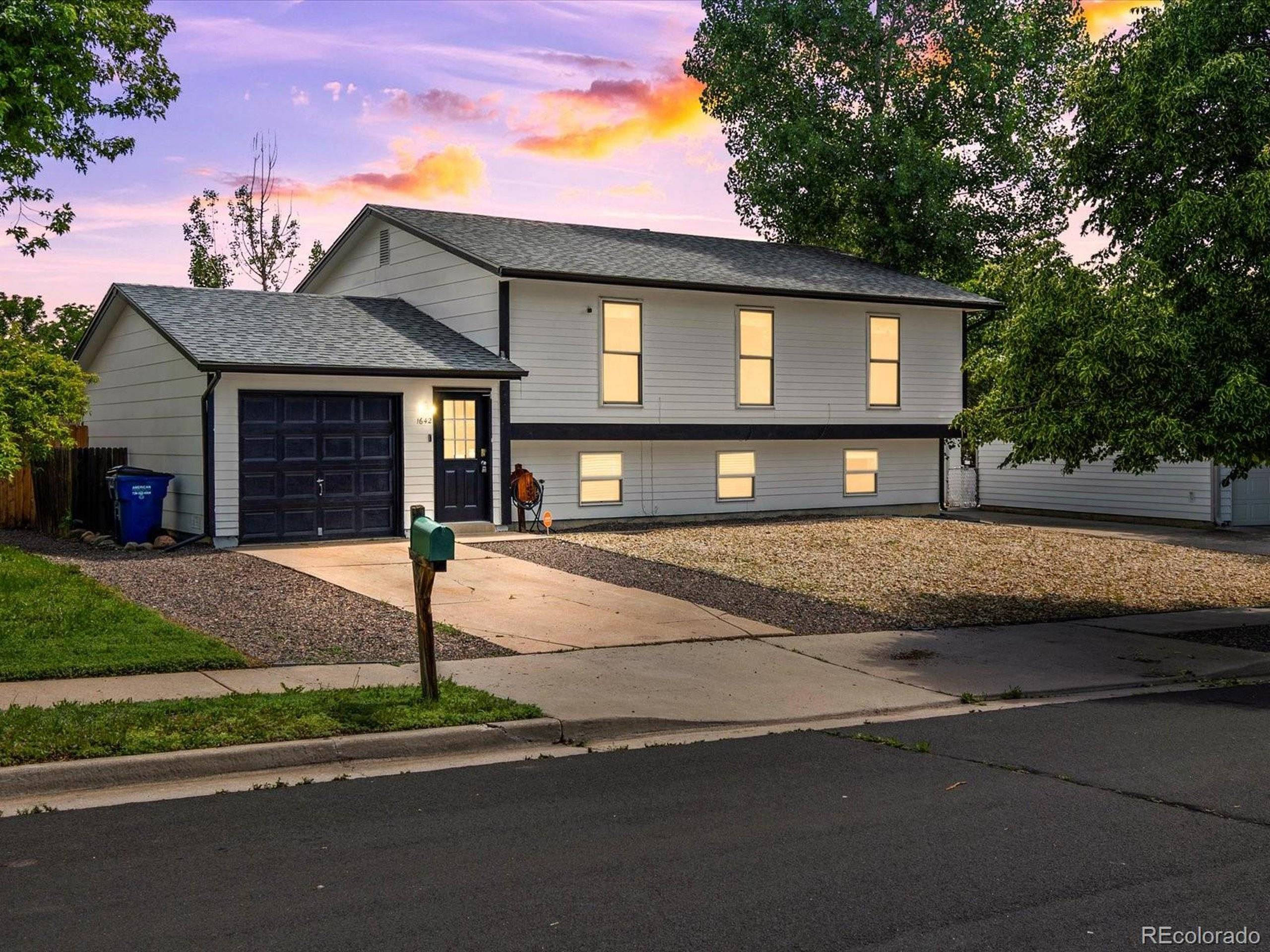 Aurora, CO 80017,1642 S Salida Way
