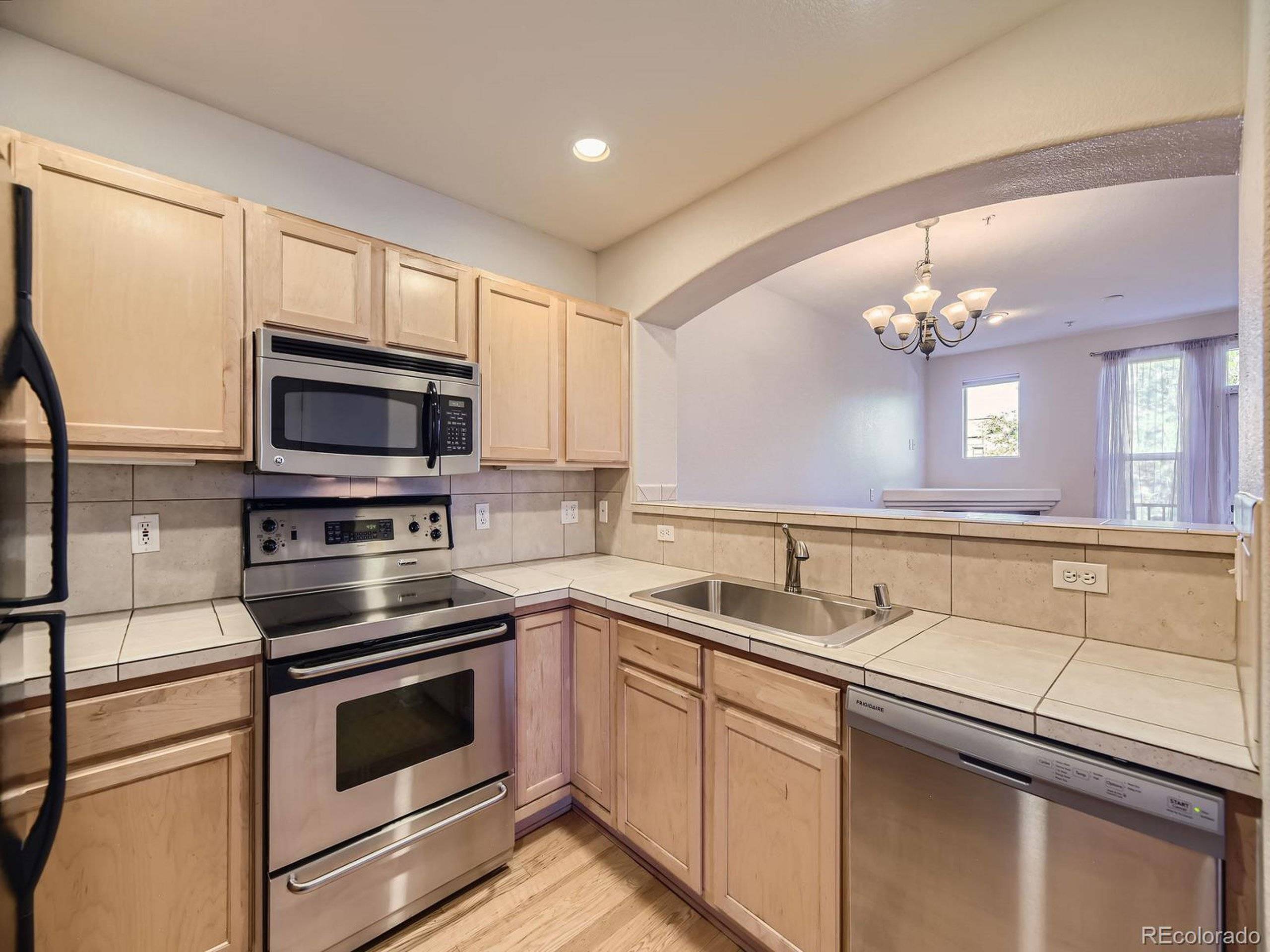 Denver, CO 80203,1727 N Pearl St #302