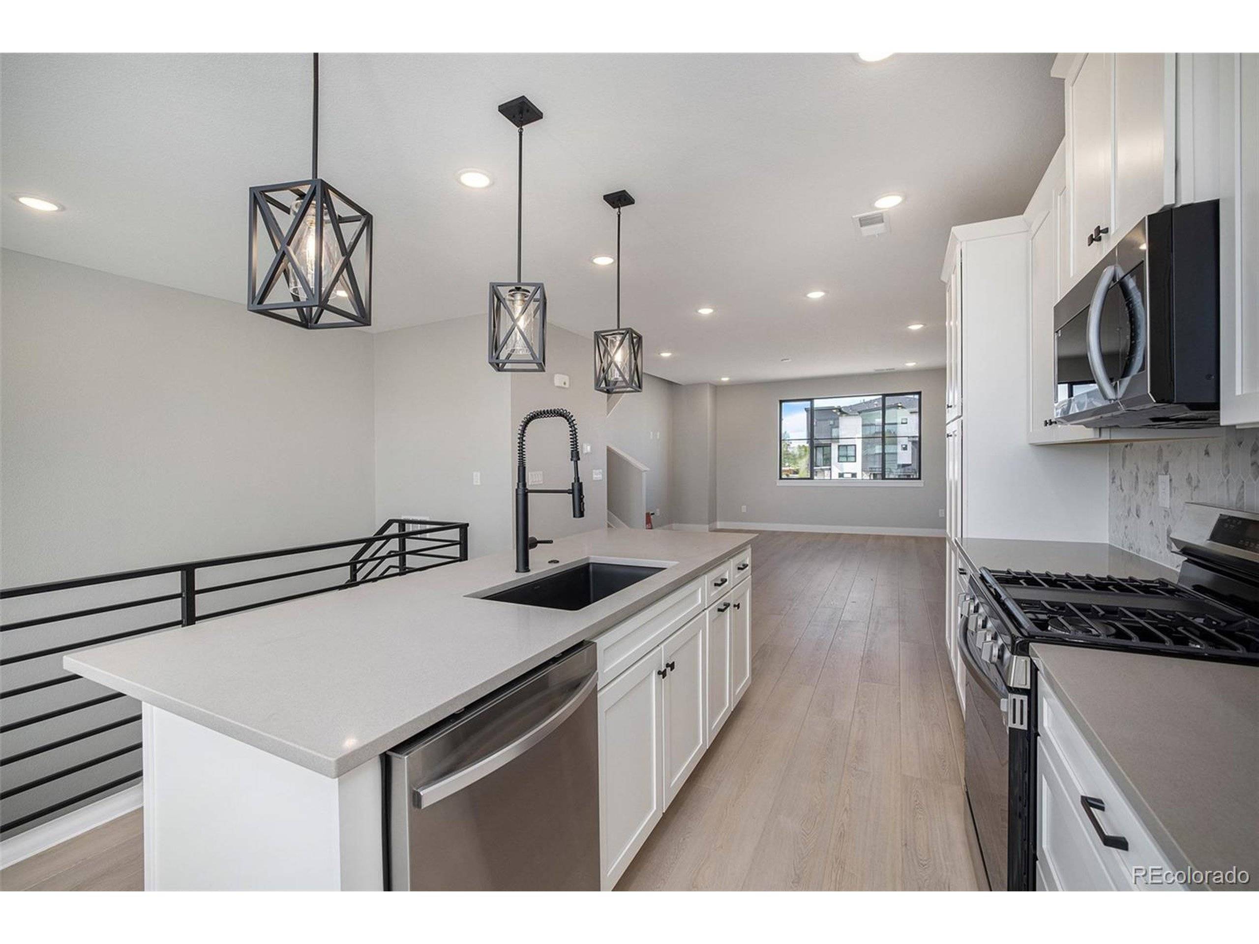 Denver, CO 80222,2078 S Holly St #2