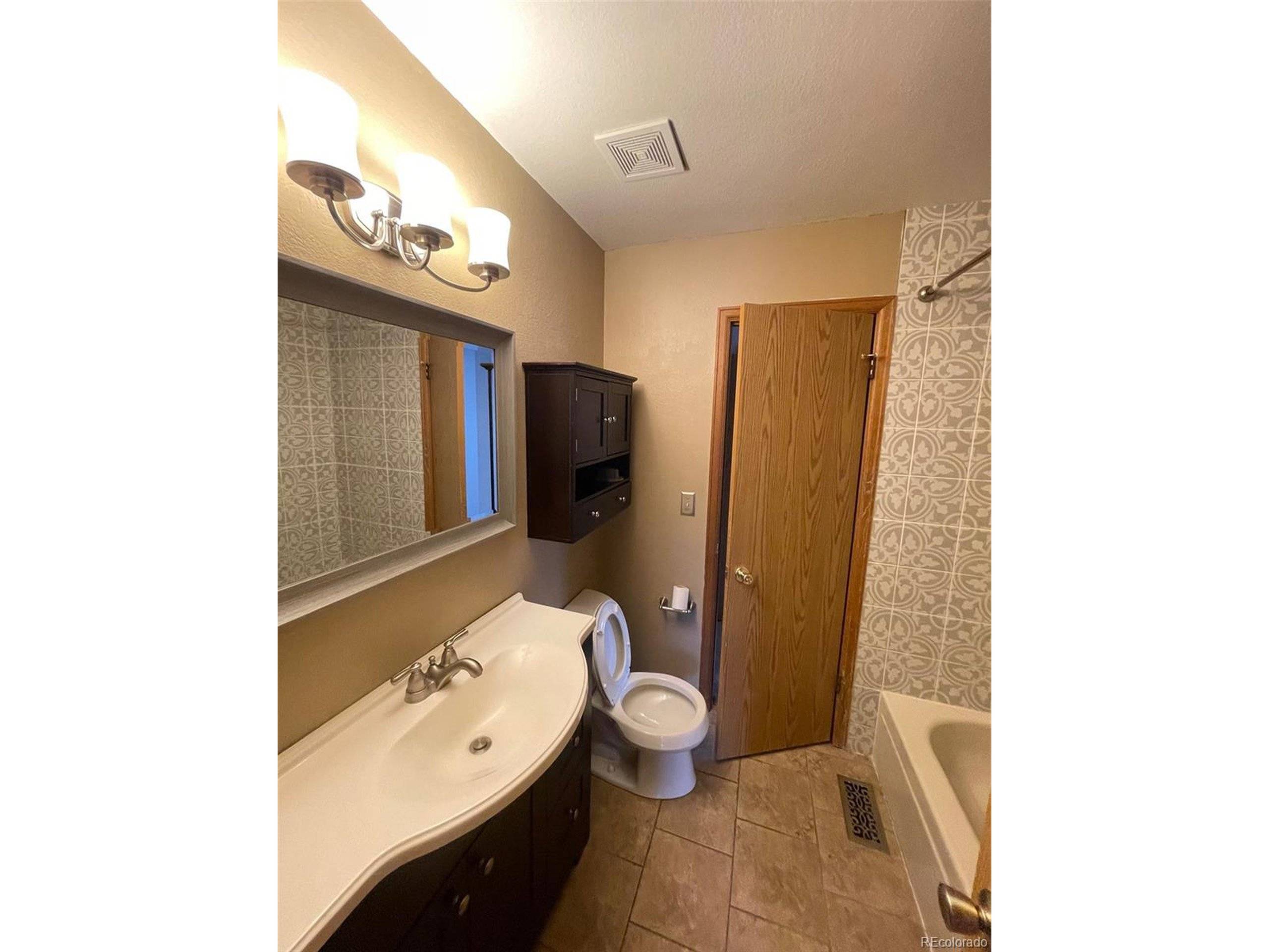 Centennial, CO 80015,21068 E Dorado Cir