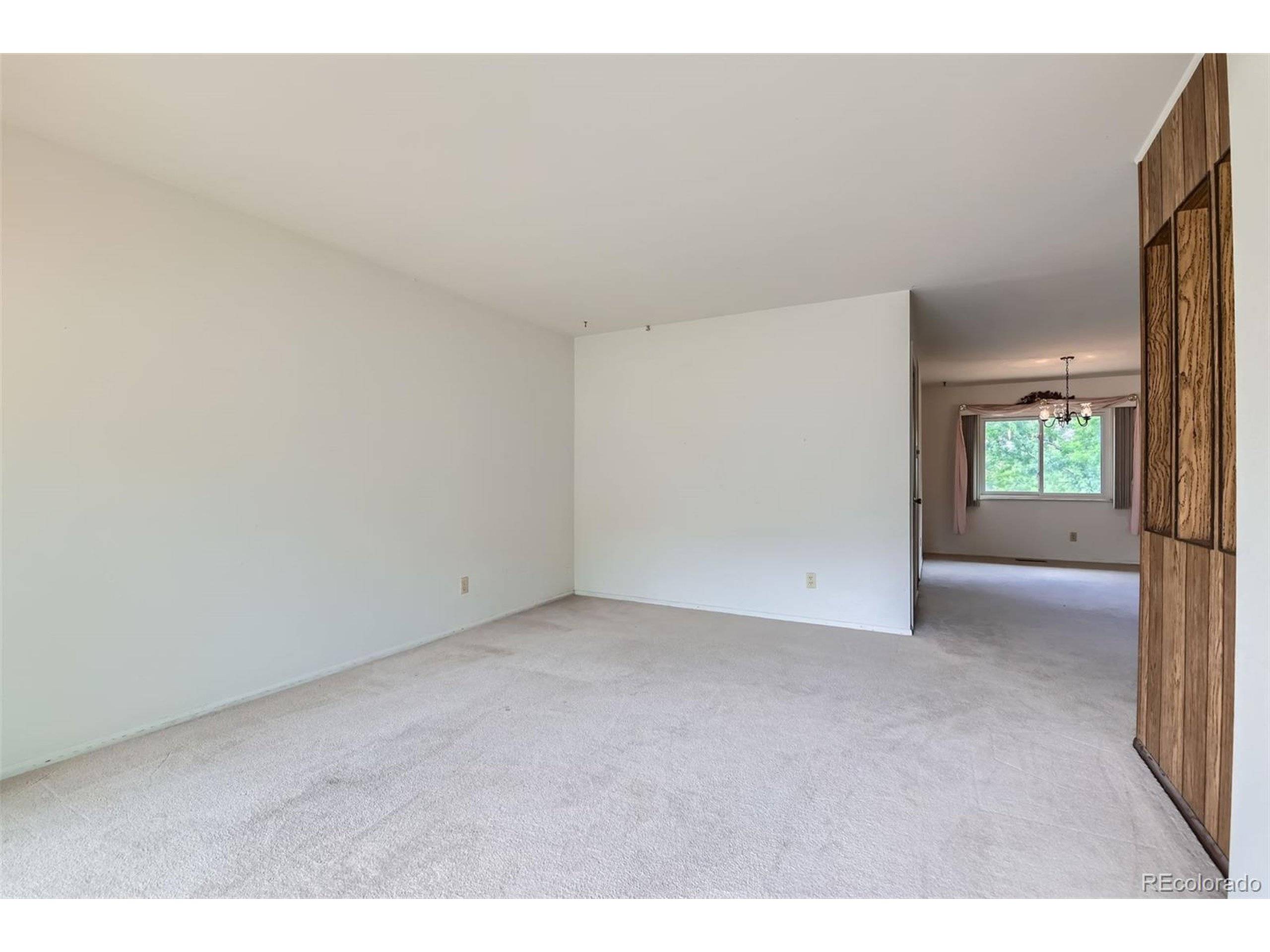 Lakewood, CO 80228,2122 S Yank Way