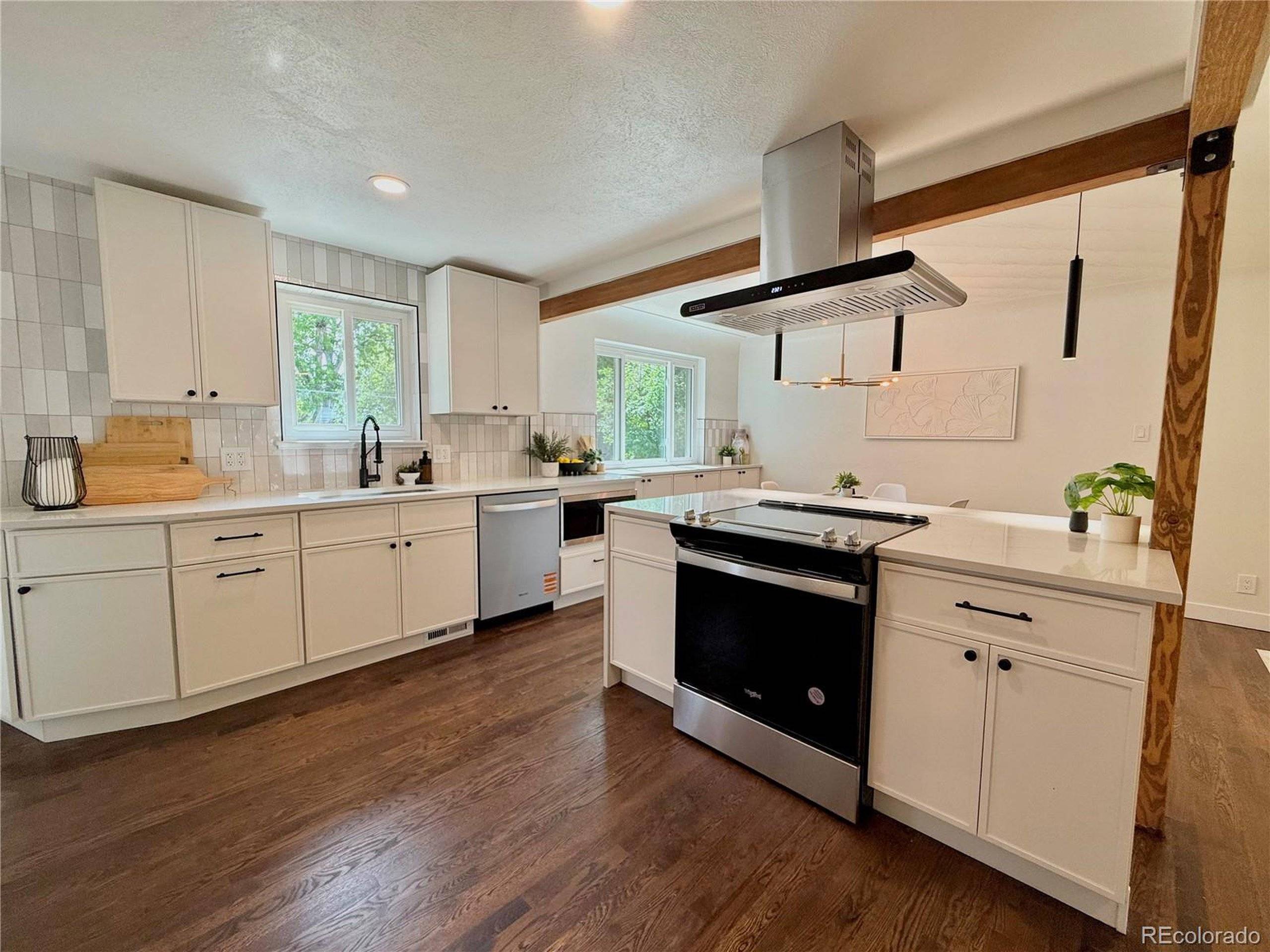 Lakewood, CO 80214,2598 Teller St