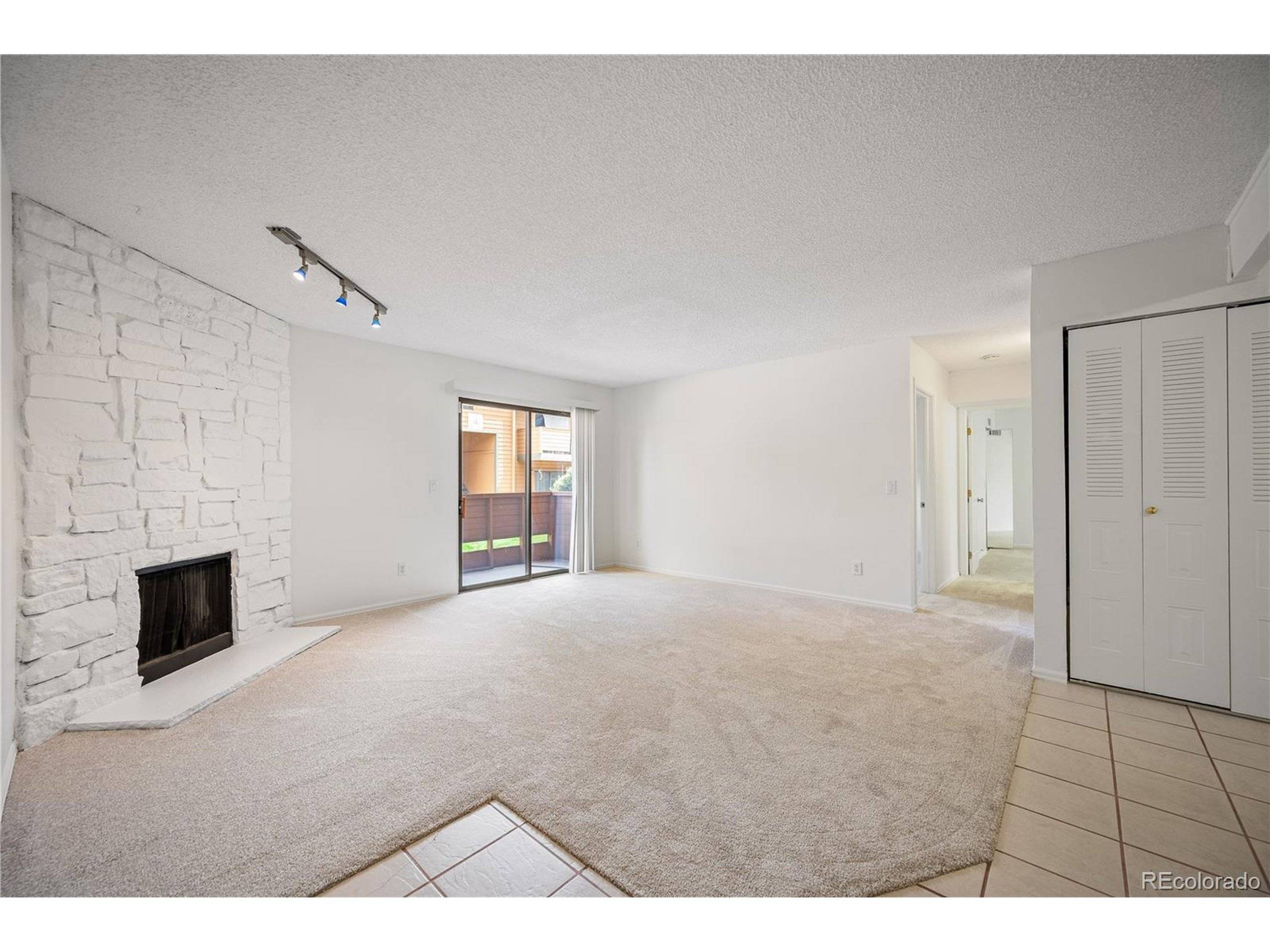 Lakewood, CO 80227,3335 S Ammons St #6-102