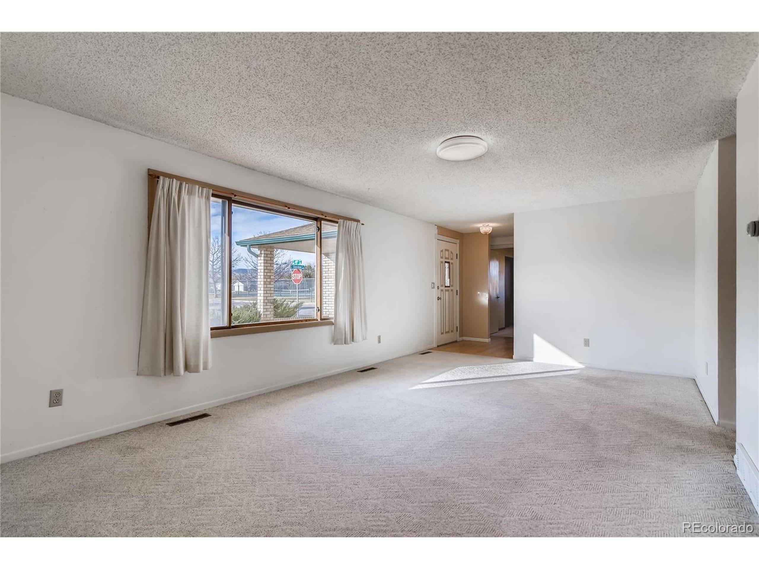 Loveland, CO 80538,4892 Sheridan Ave