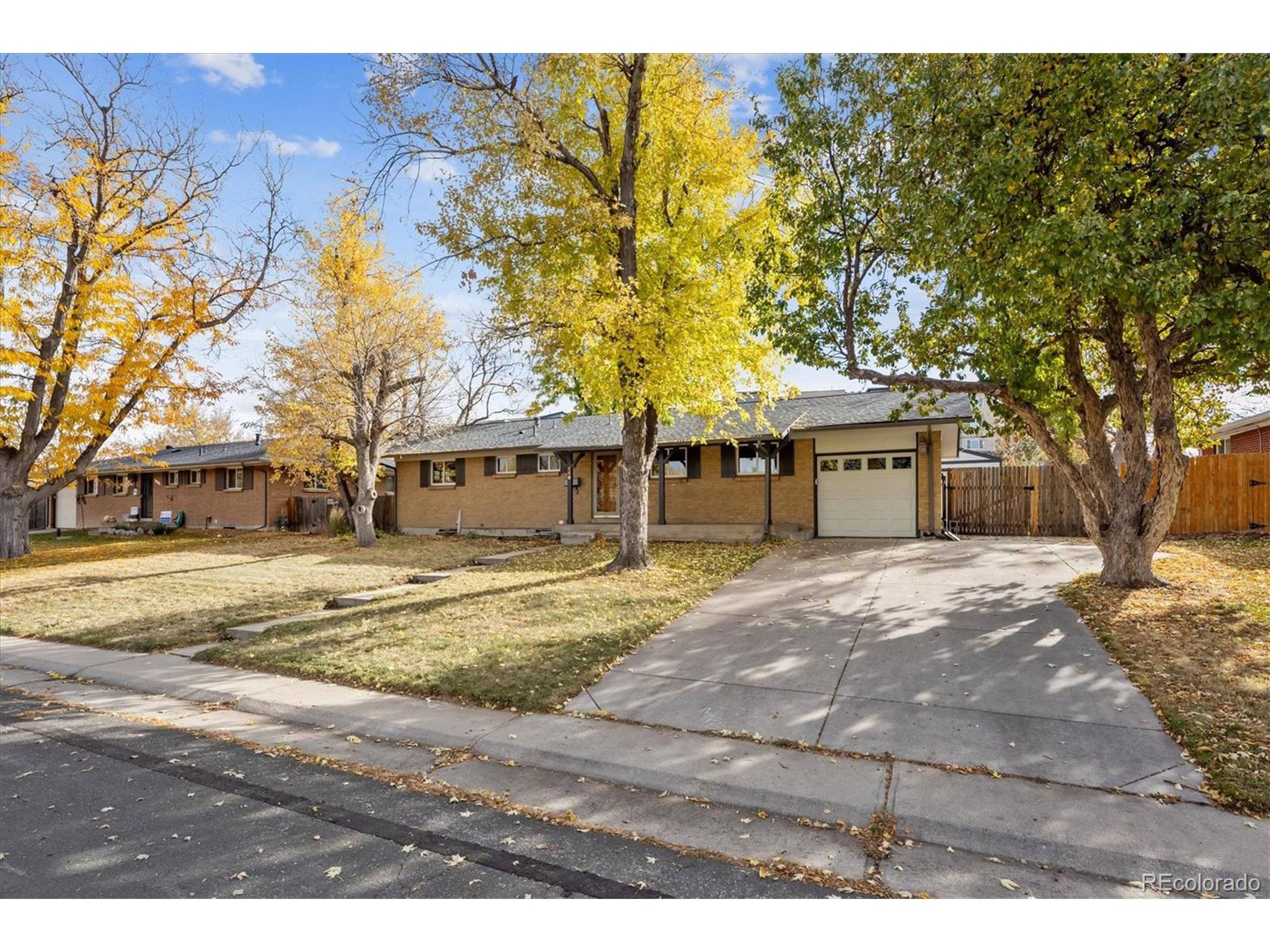 Centennial, CO 80122,260 E Geddes Ave