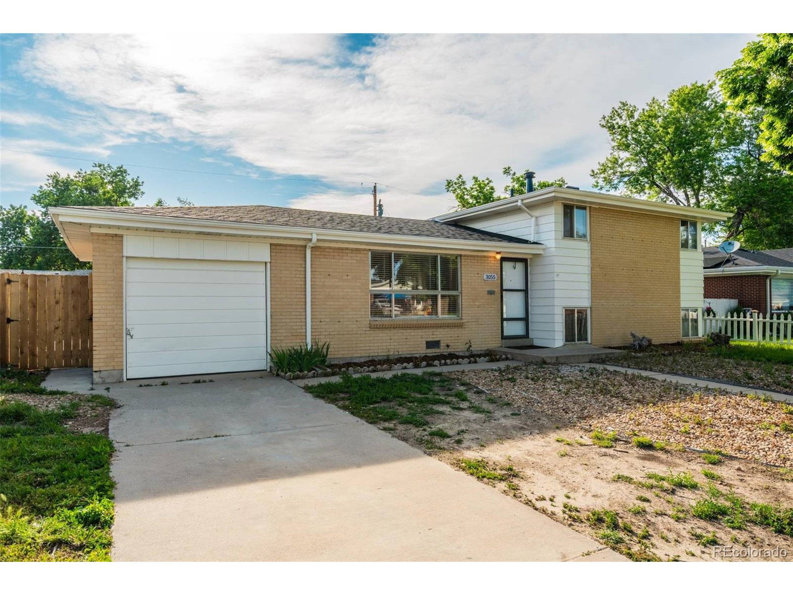Aurora, CO 80011,3055 Carson St