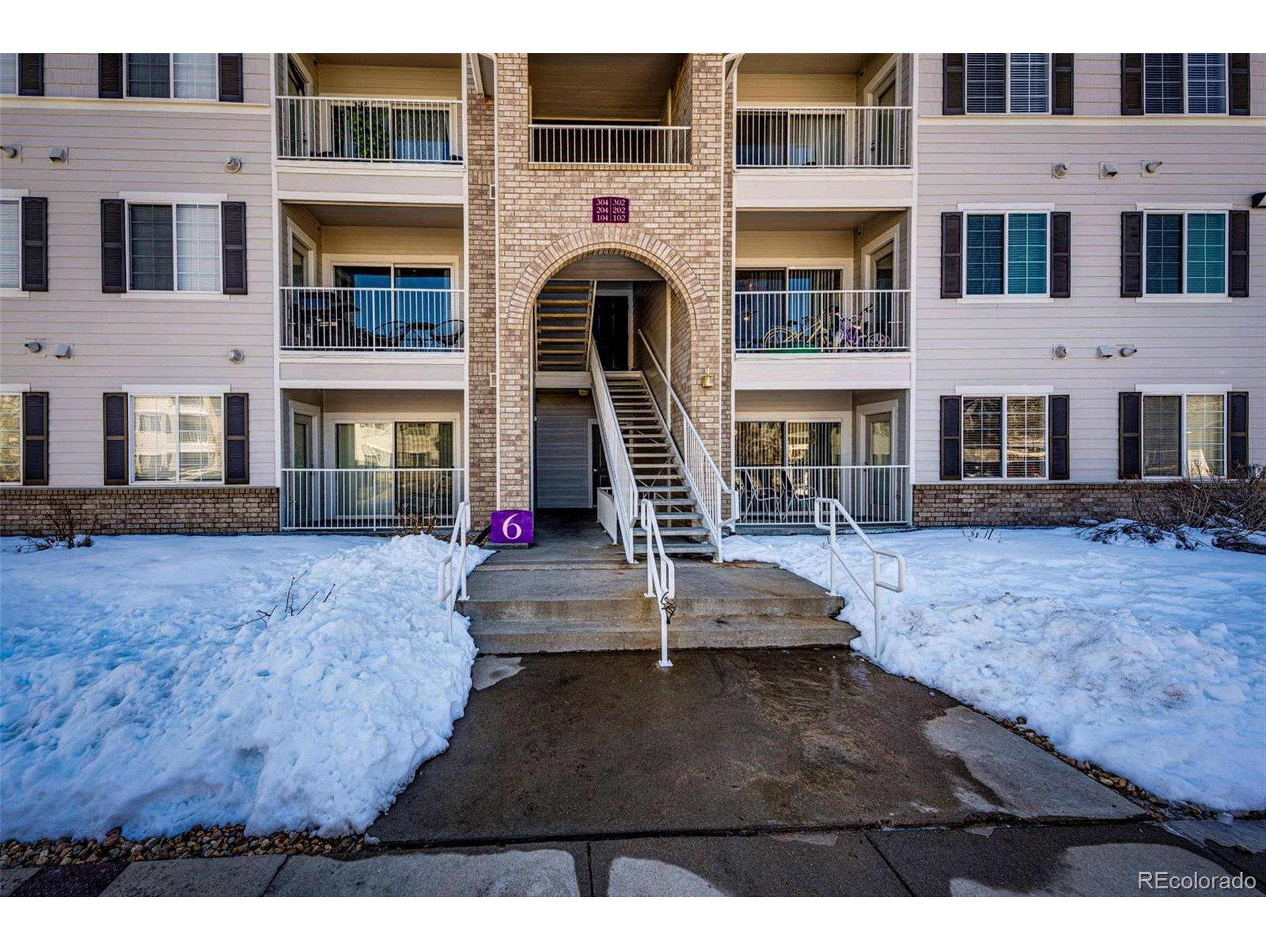 Englewood, CO 80112,15700 E Jamison Dr #6-201