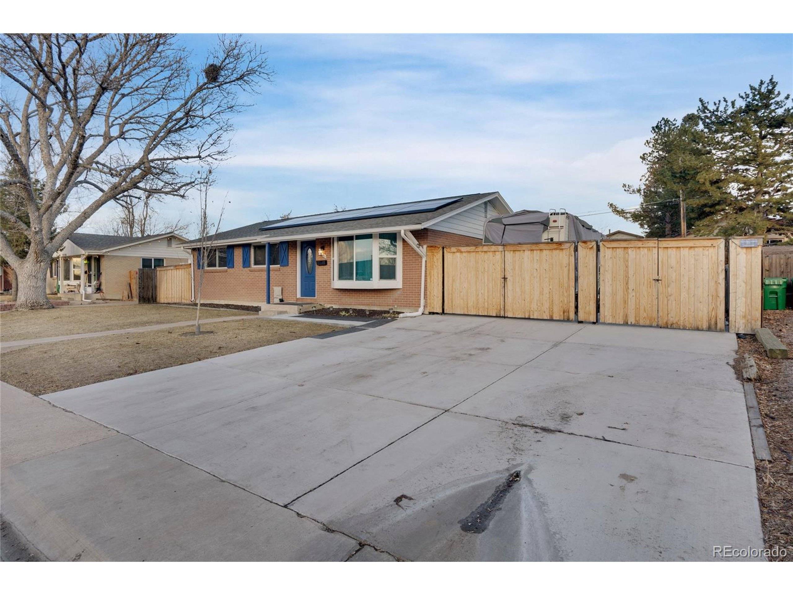 Centennial, CO 80122,7266 S Birch St