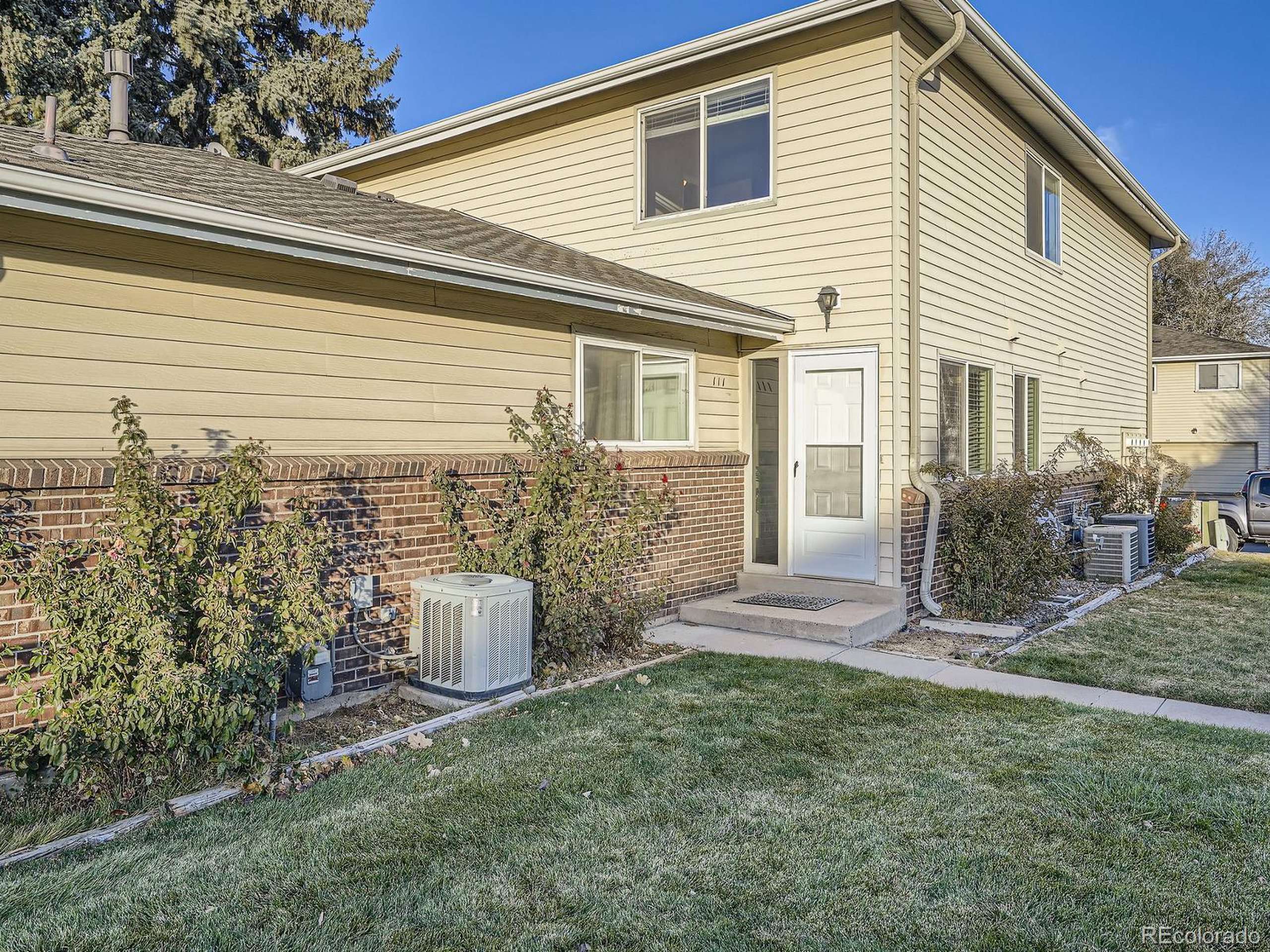 Lakewood, CO 80227,3351 S Field St #111