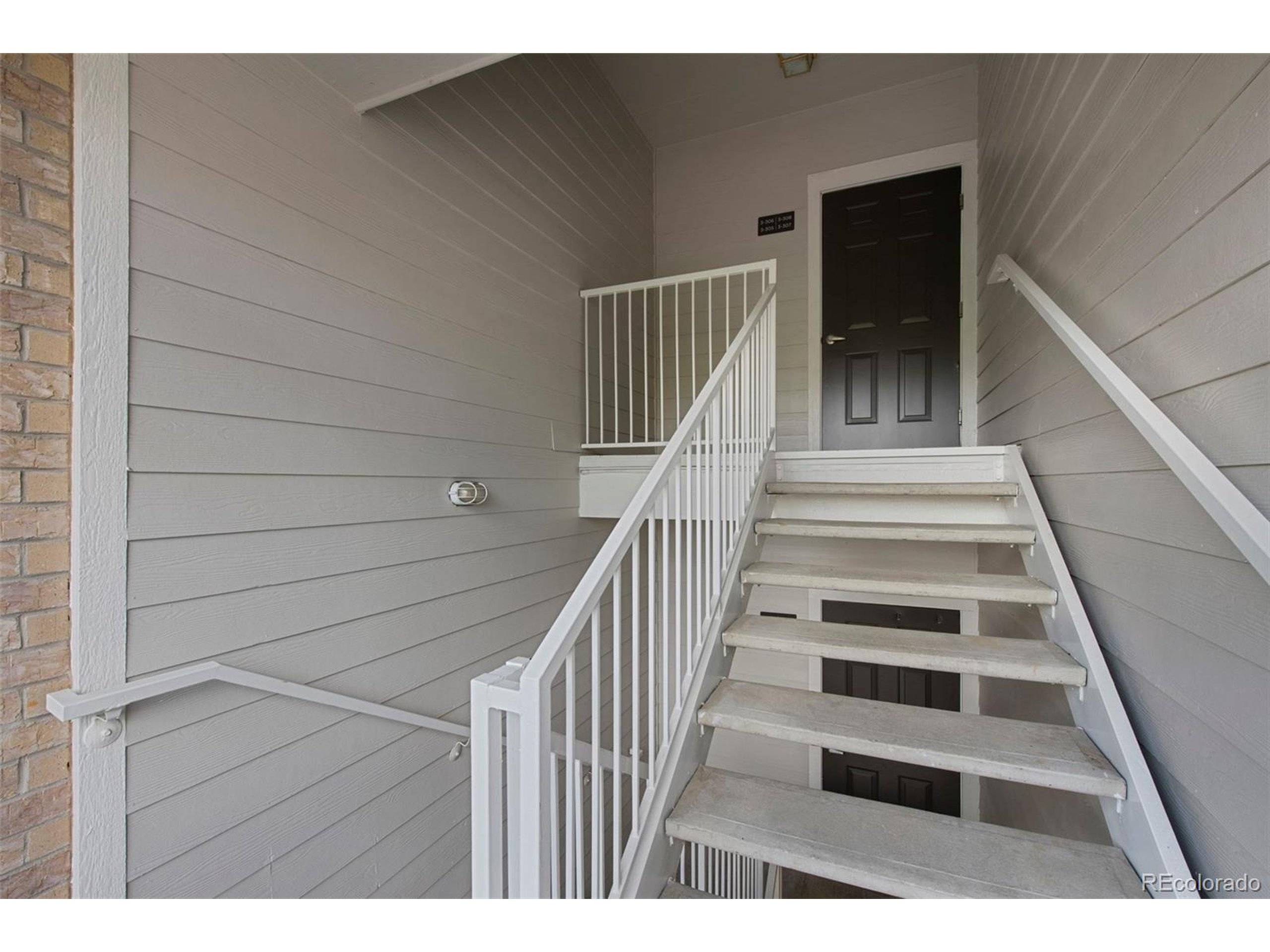 Englewood, CO 80112,15700 E Jamison Dr #3-307