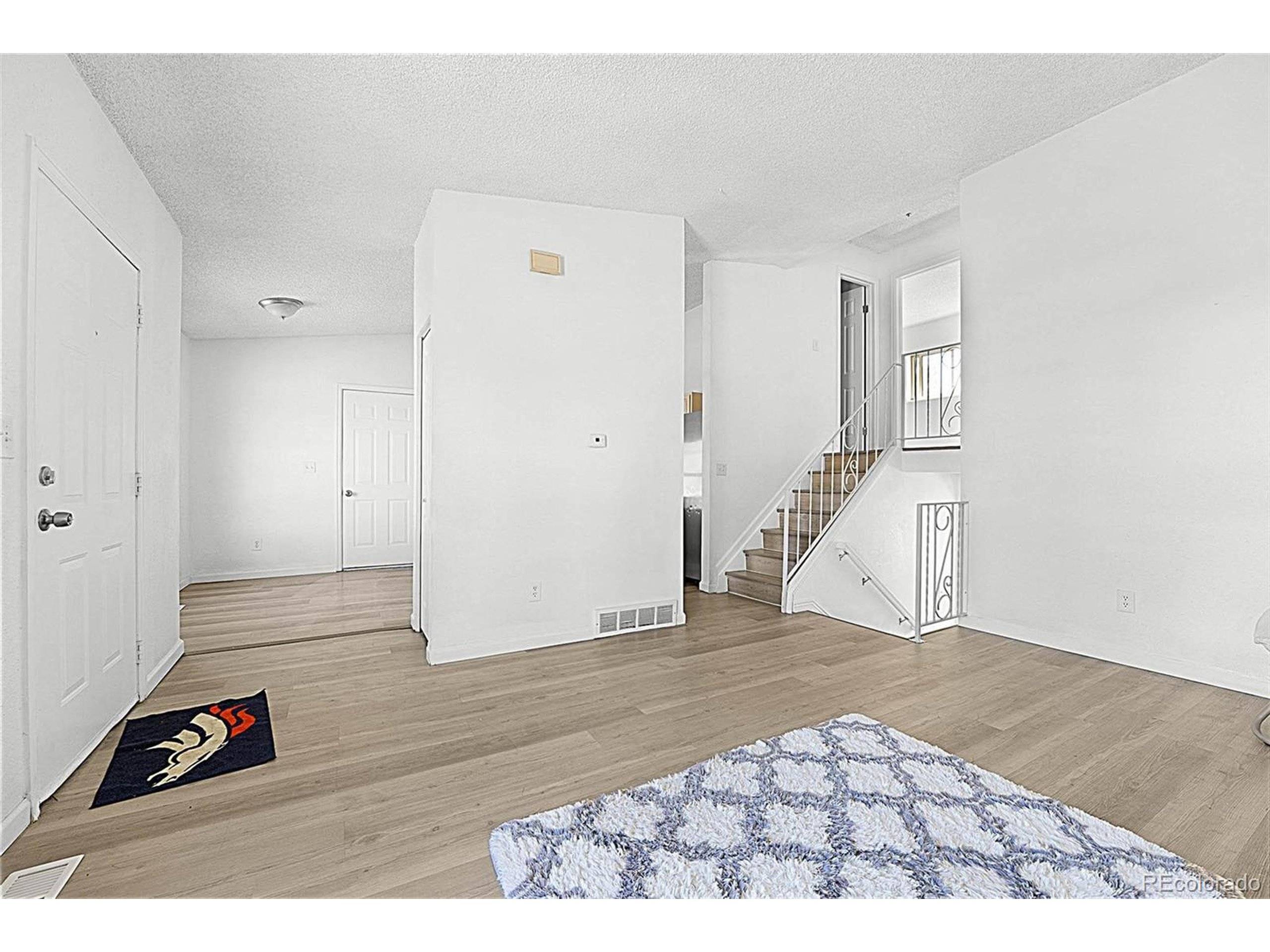 Denver, CO 80239,5112 Duluth Ct