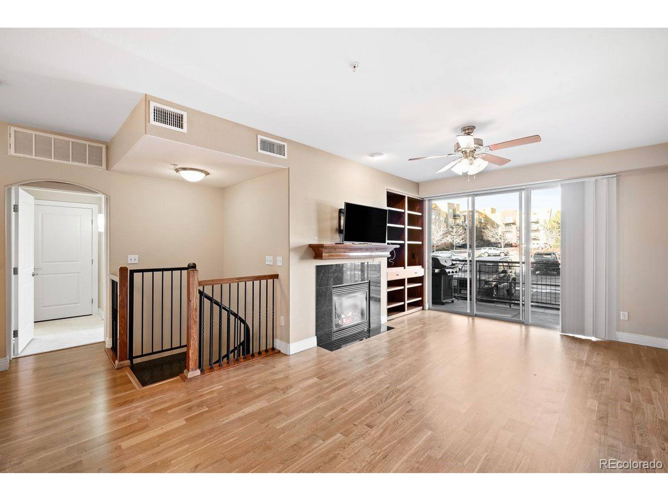 Englewood, CO 80112,9019 E Panorama Cir #D211