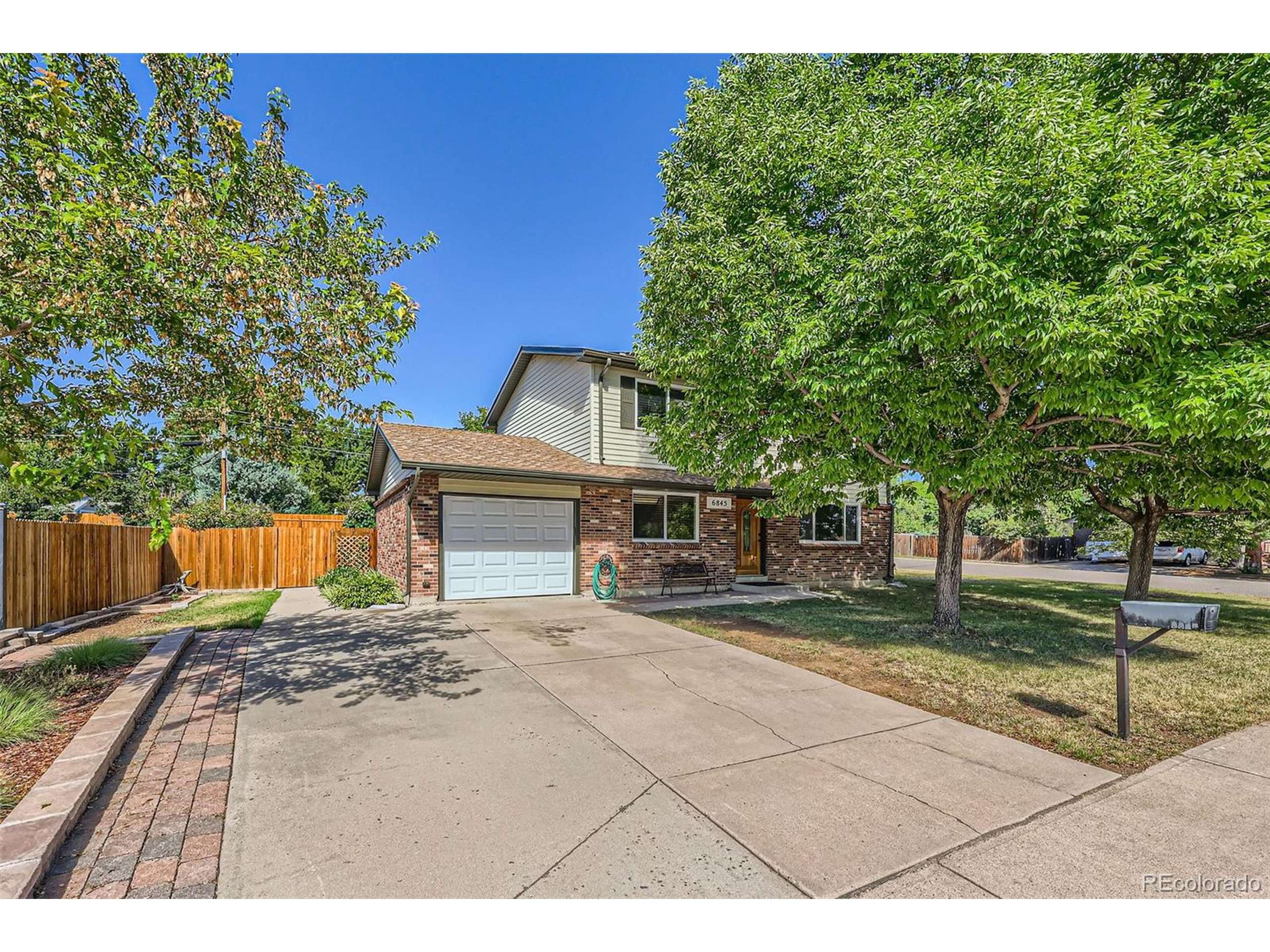 Centennial, CO 80122,6845 S Dexter St