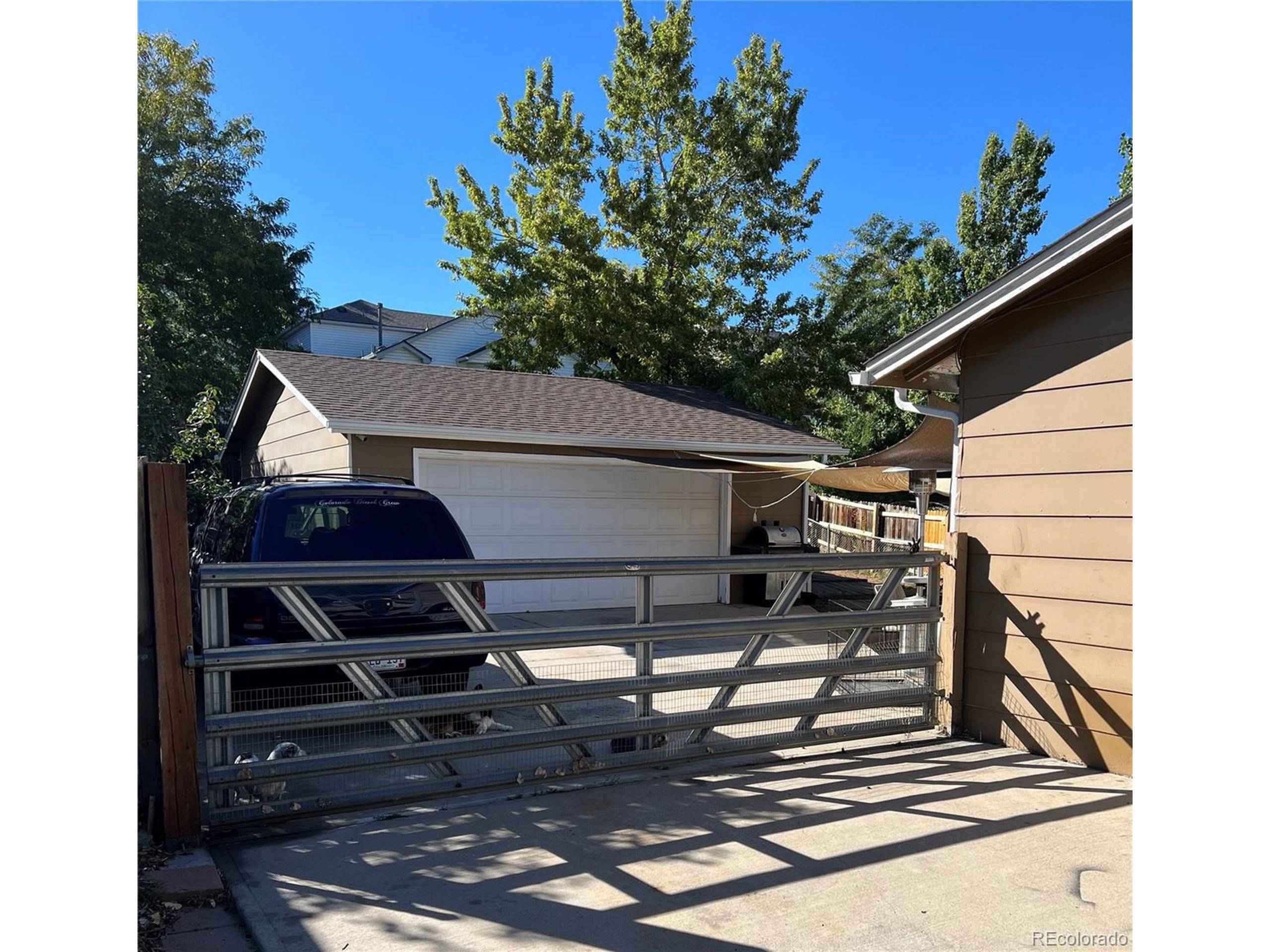 Golden, CO 80403,5917 Dunraven St