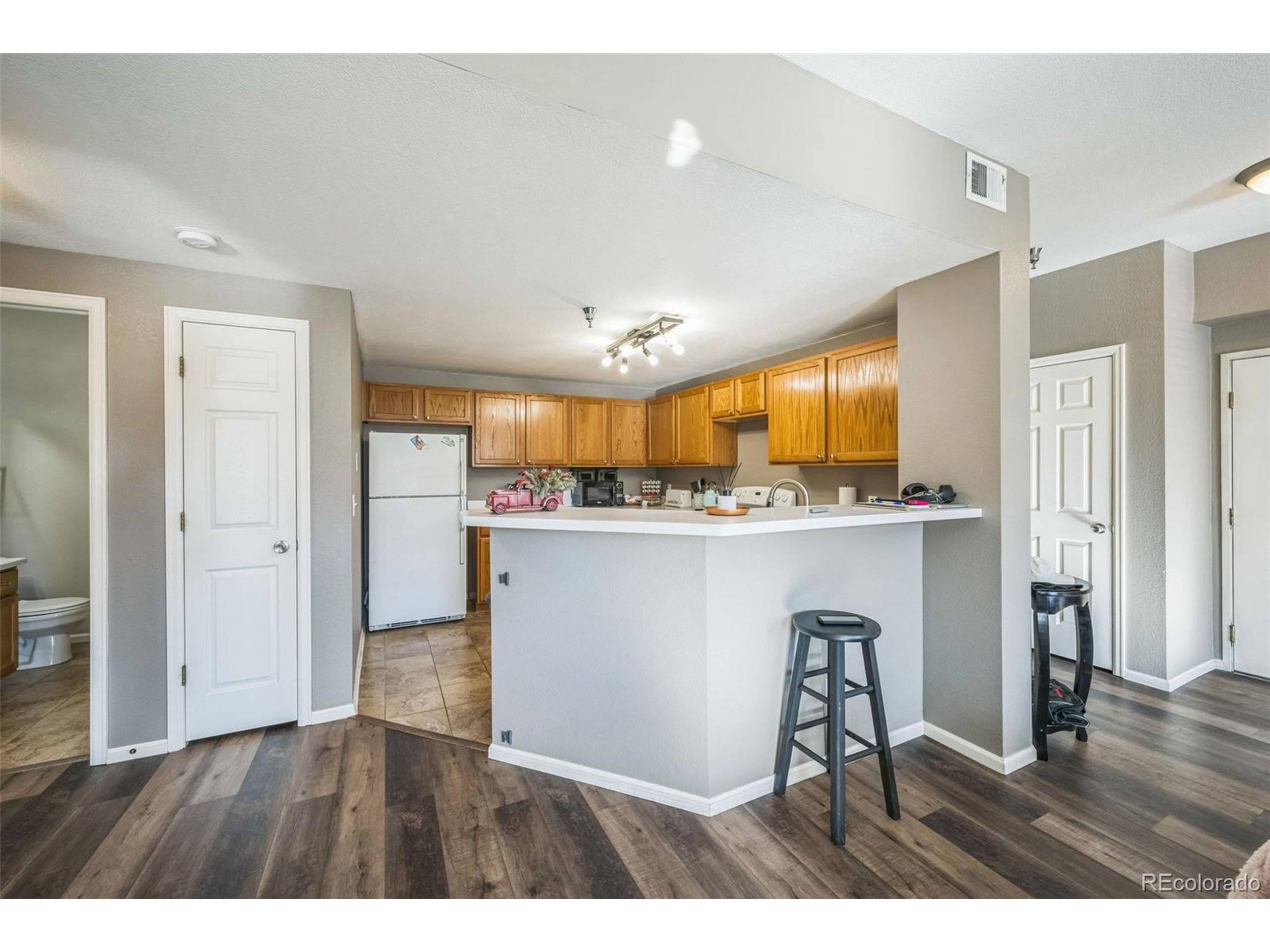 Denver, CO 80231,2575 S Syracuse Way #202