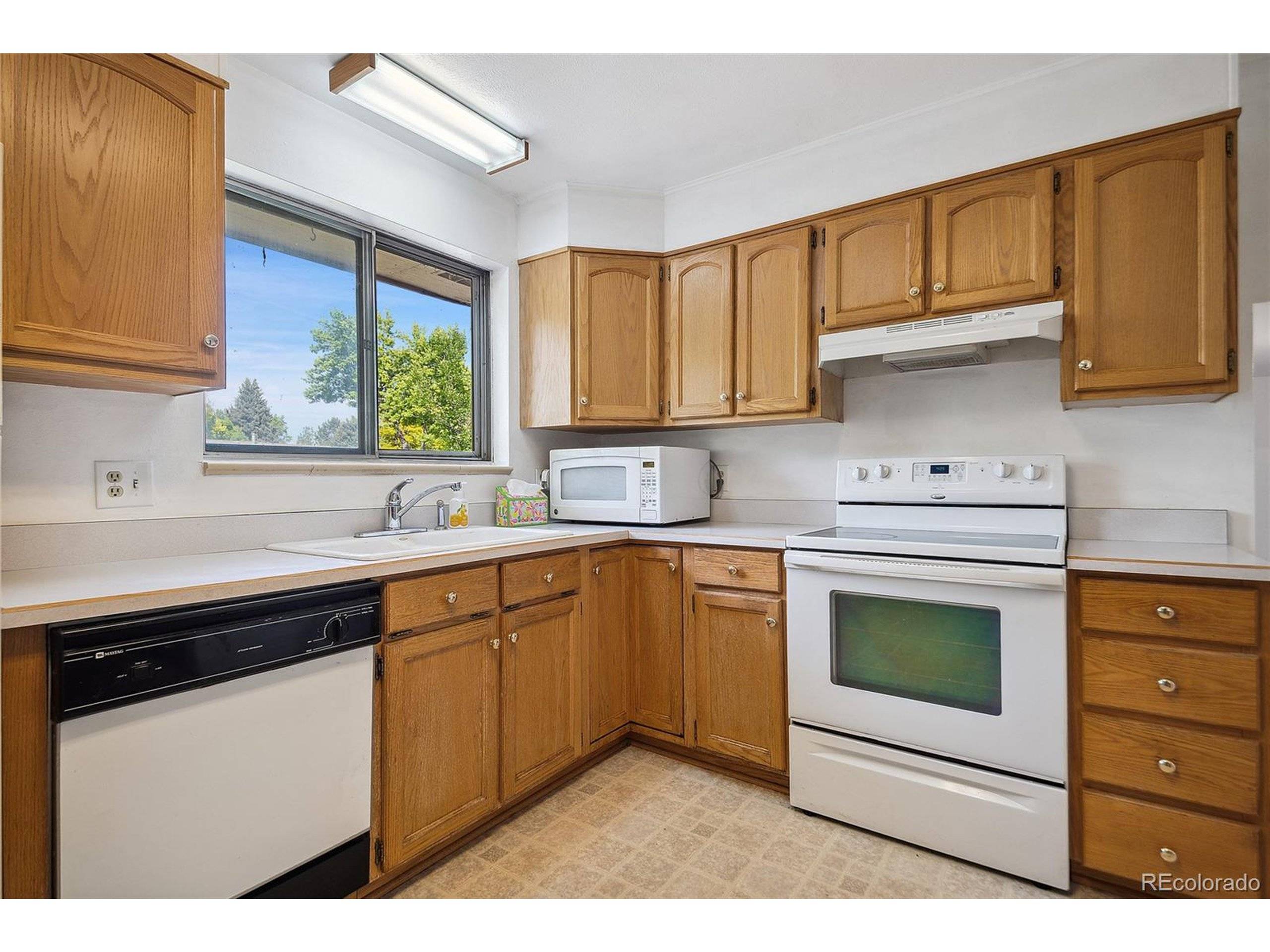 Arvada, CO 80003,6411 W 82nd Dr