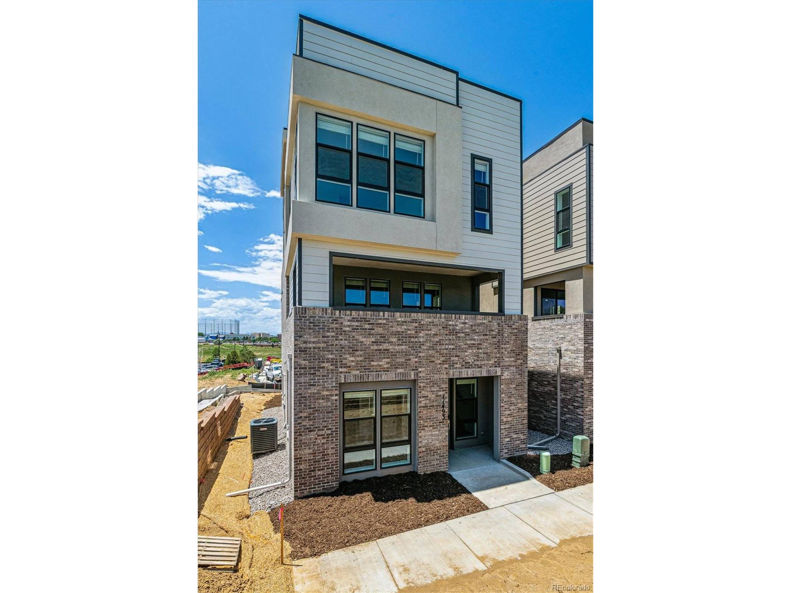 Centennial, CO 80112,11493 E Briarwood Cir