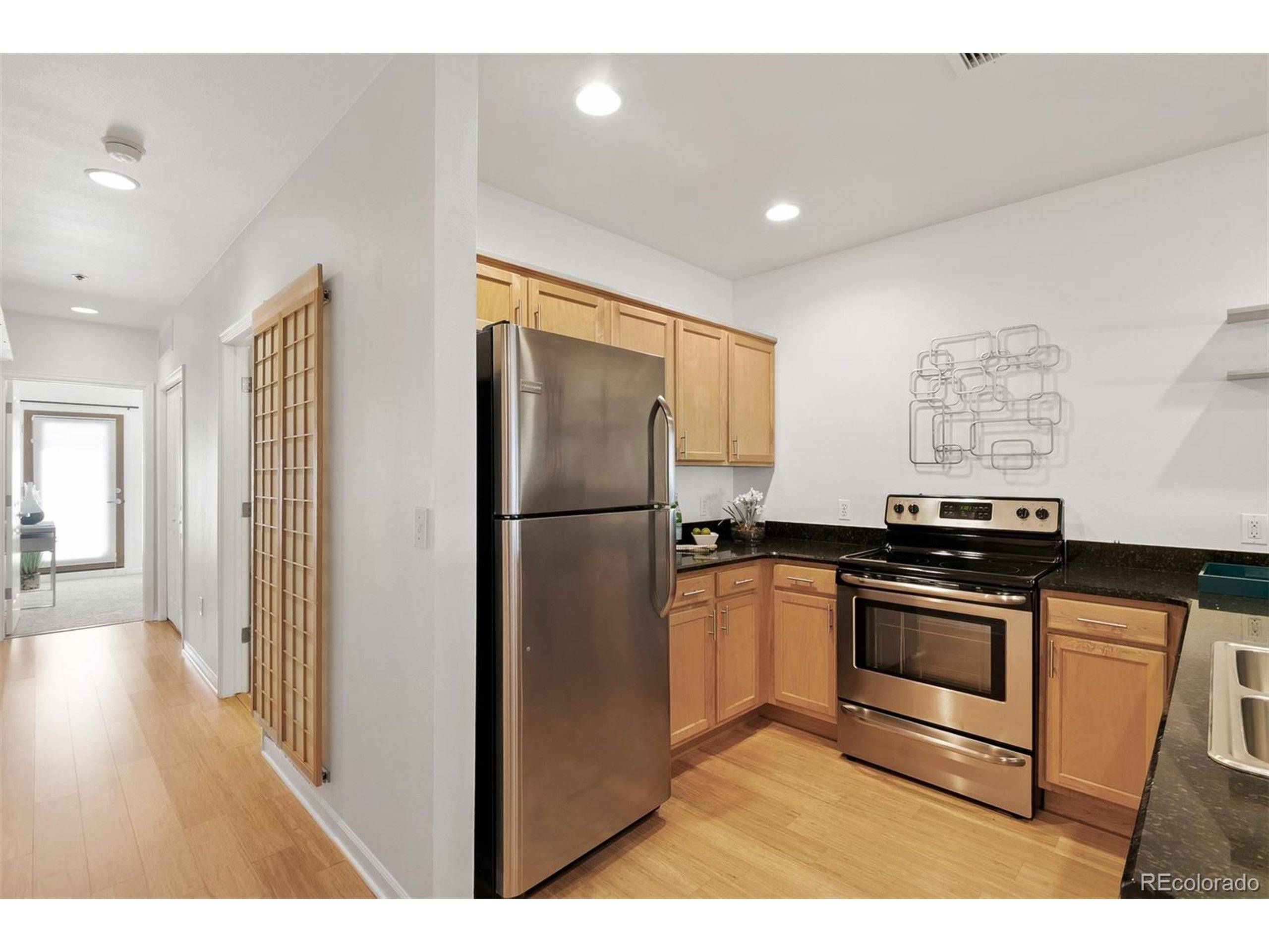 Boulder, CO 80302,1941 Pearl St #204