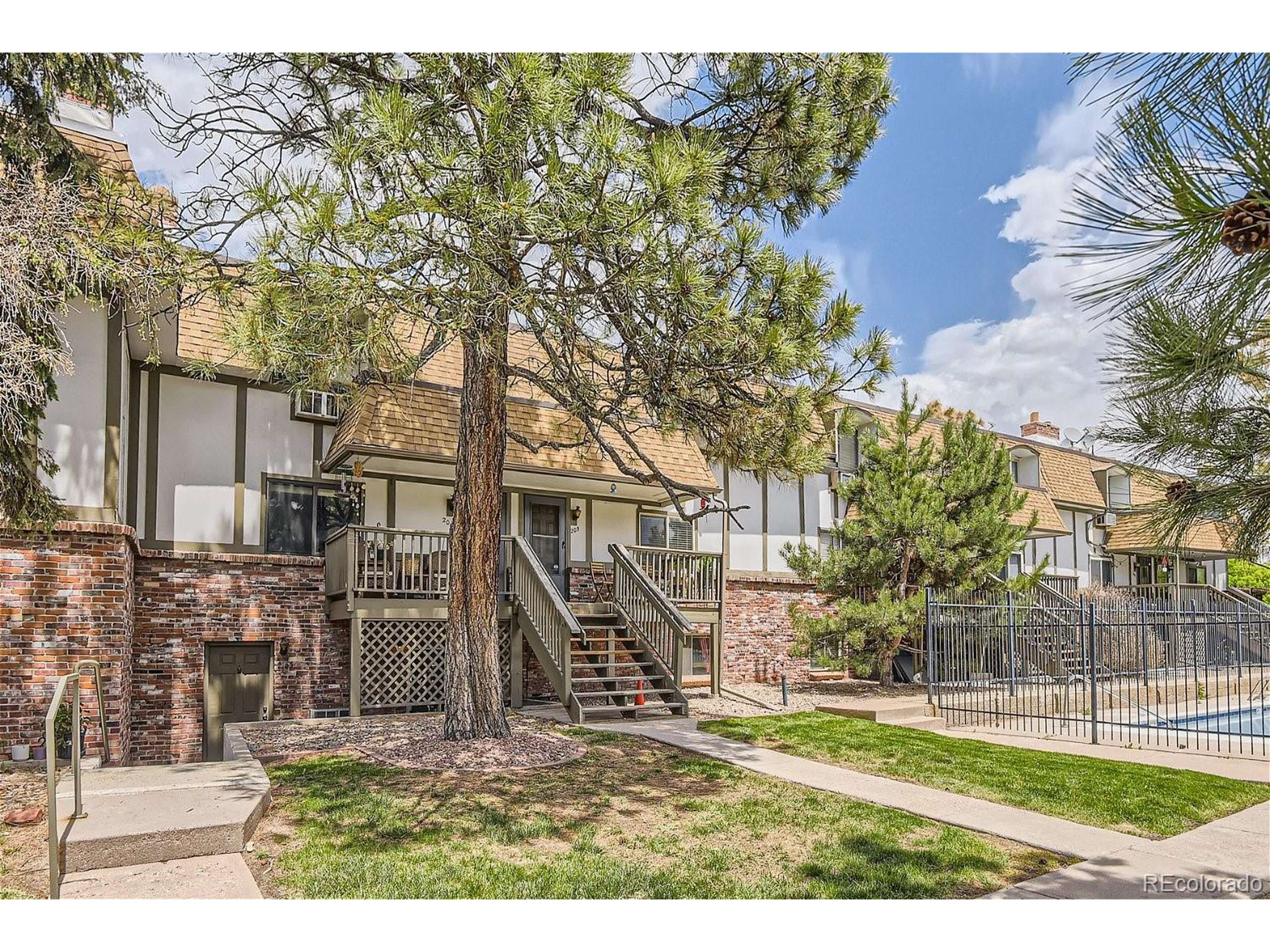 Denver, CO 80222,2700 S Holly St #103