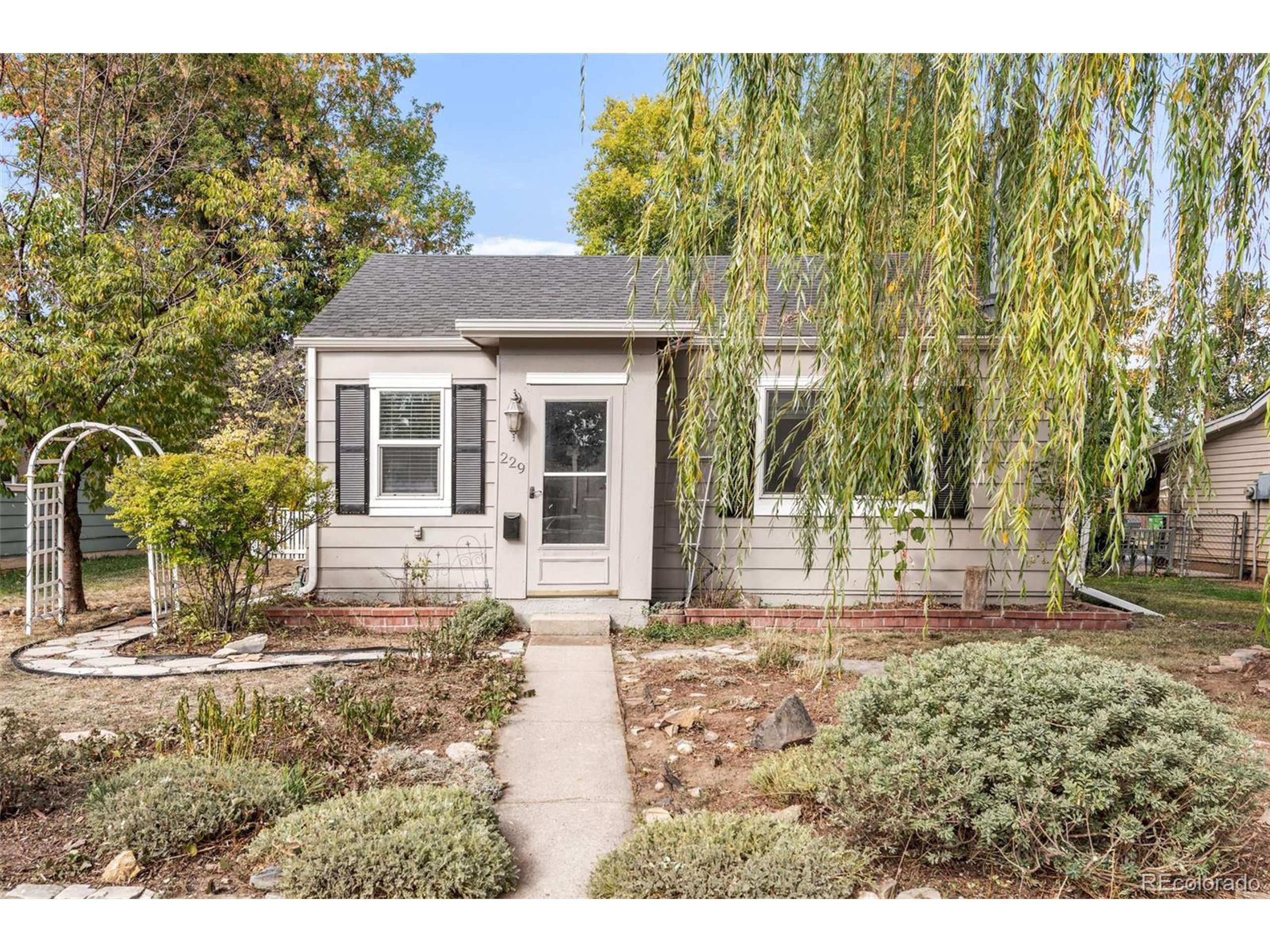 Fort Collins, CO 80521,229 Lyons St