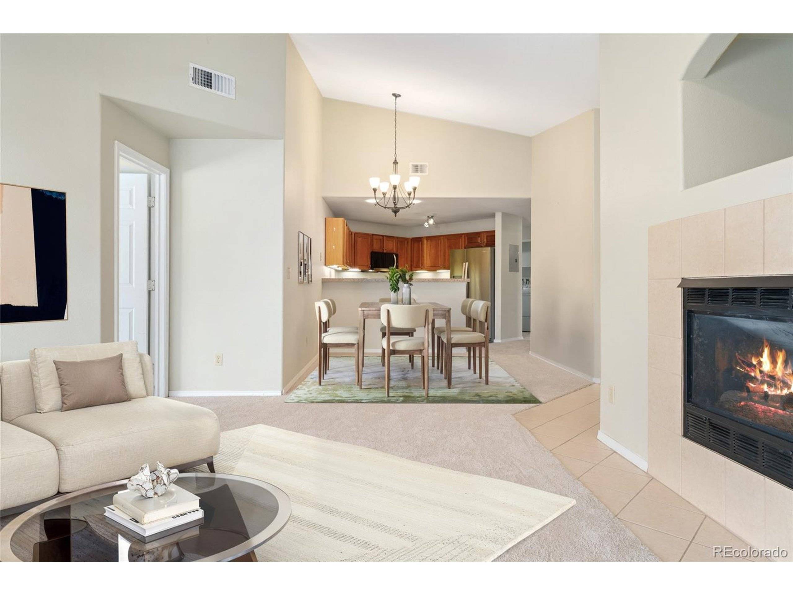 Englewood, CO 80112,8623 E Dry Creek Rd #423