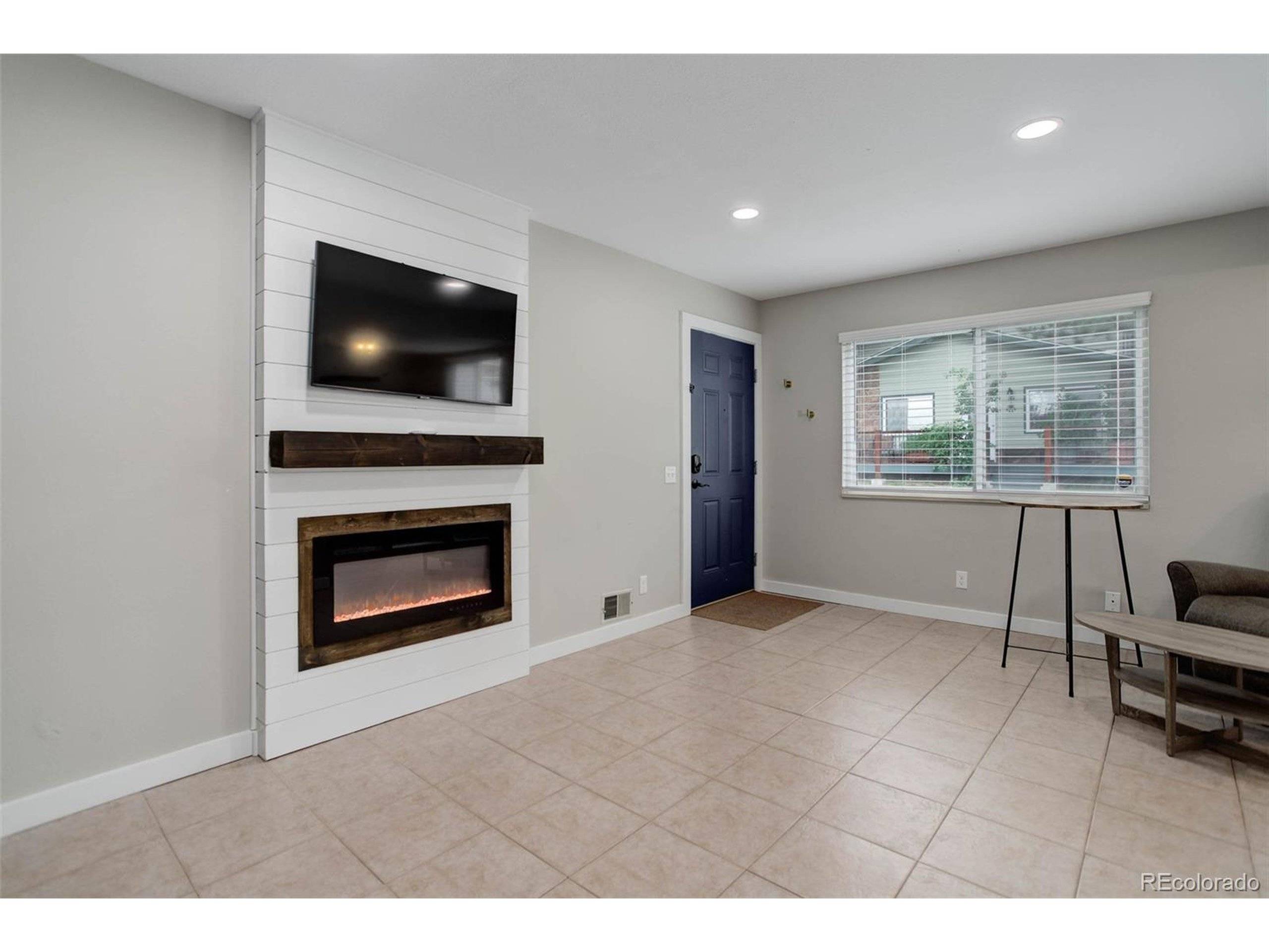 Lakewood, CO 80227,3355 S Flower St #166