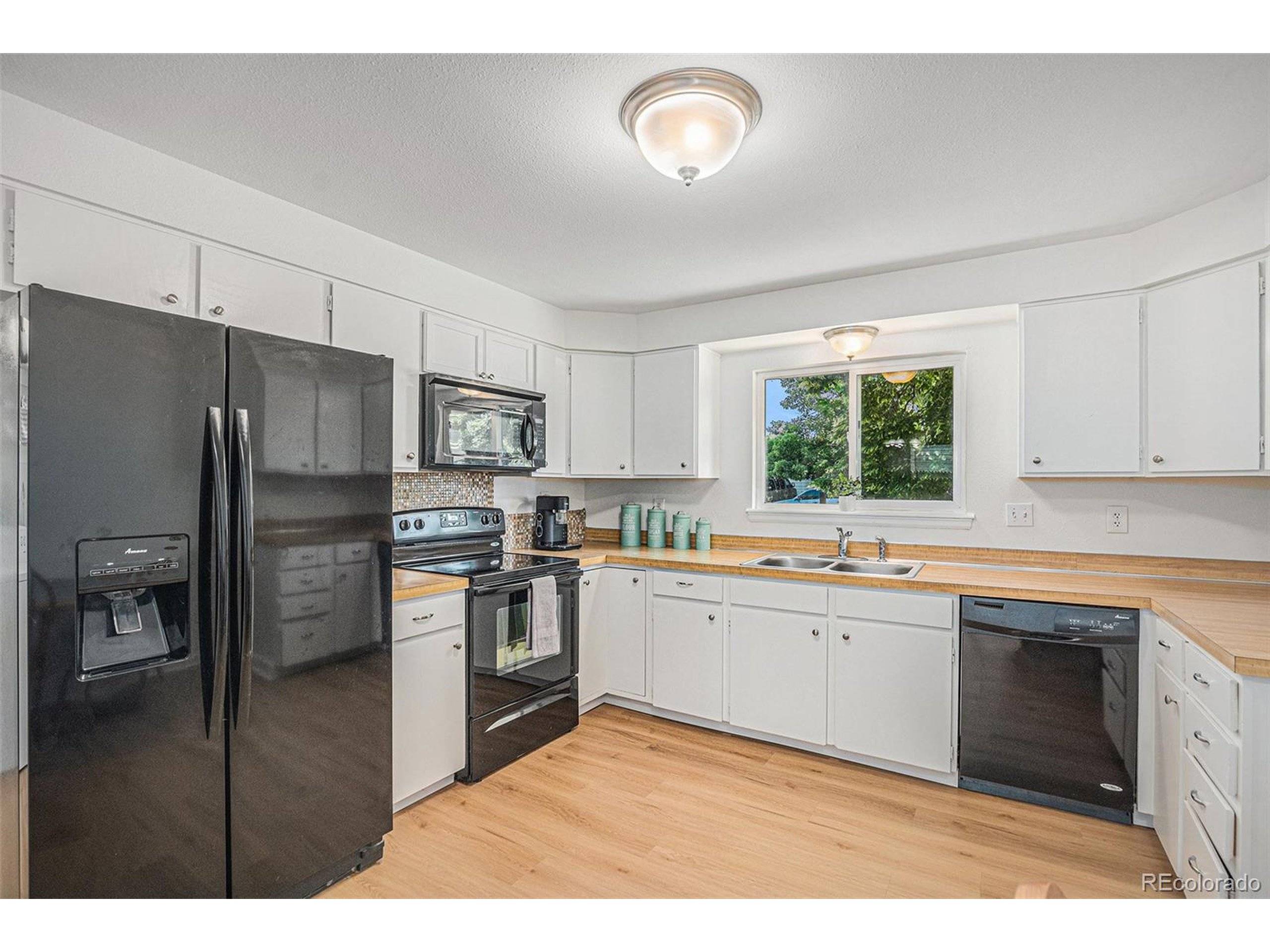 Aurora, CO 80011,1641 Biscay Cir