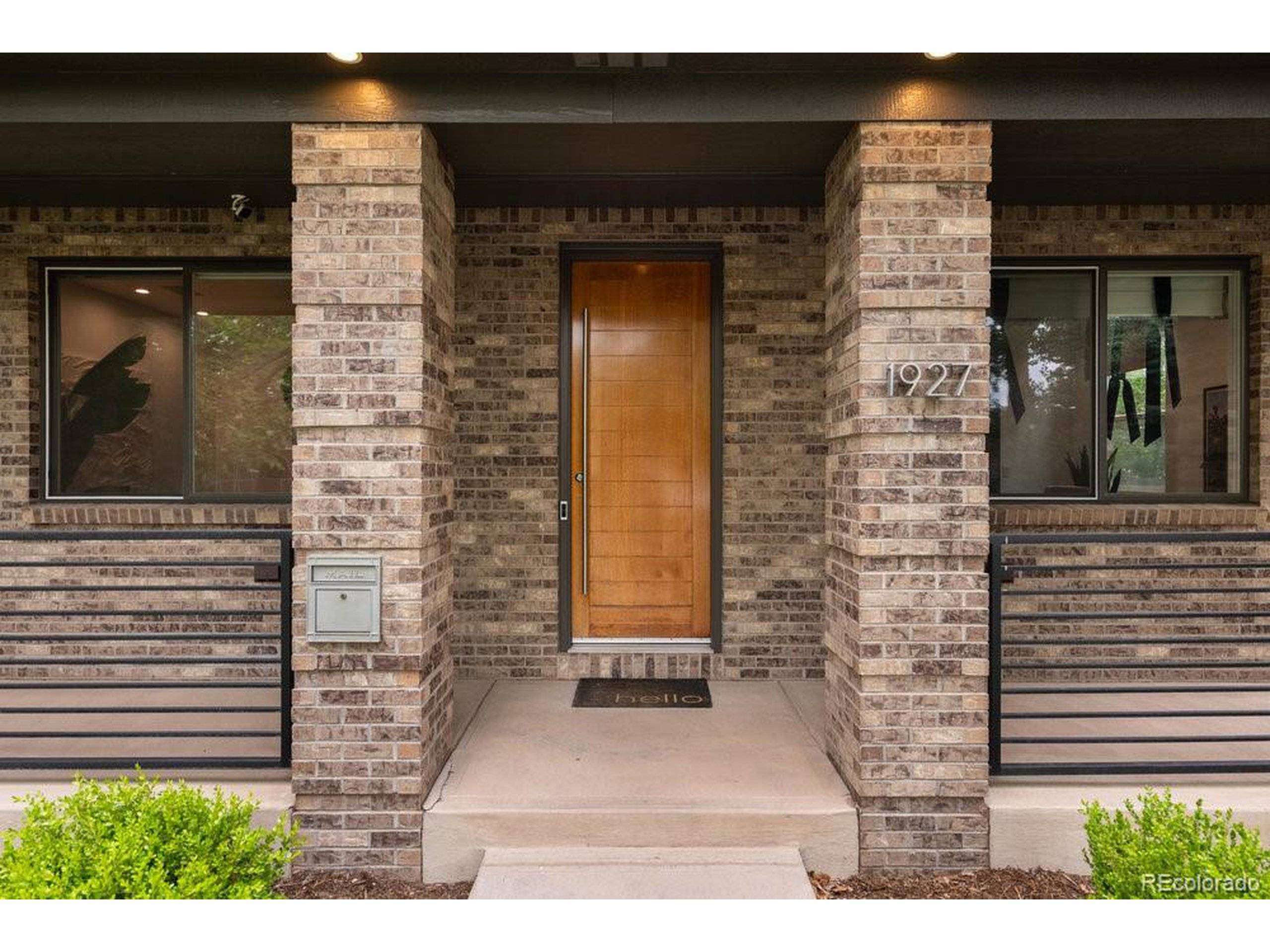 Denver, CO 80210,1927 S Grant St
