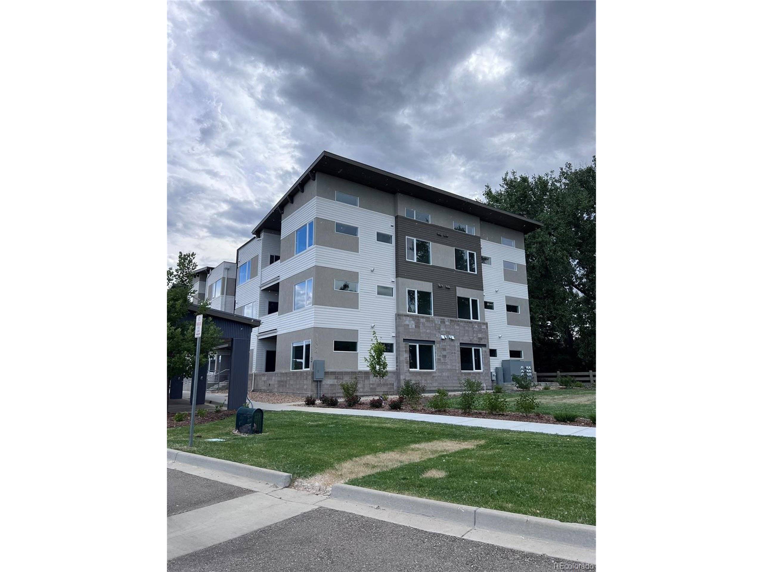 Louisville, CO 80027,1304 SNOWBERRY Ln #202