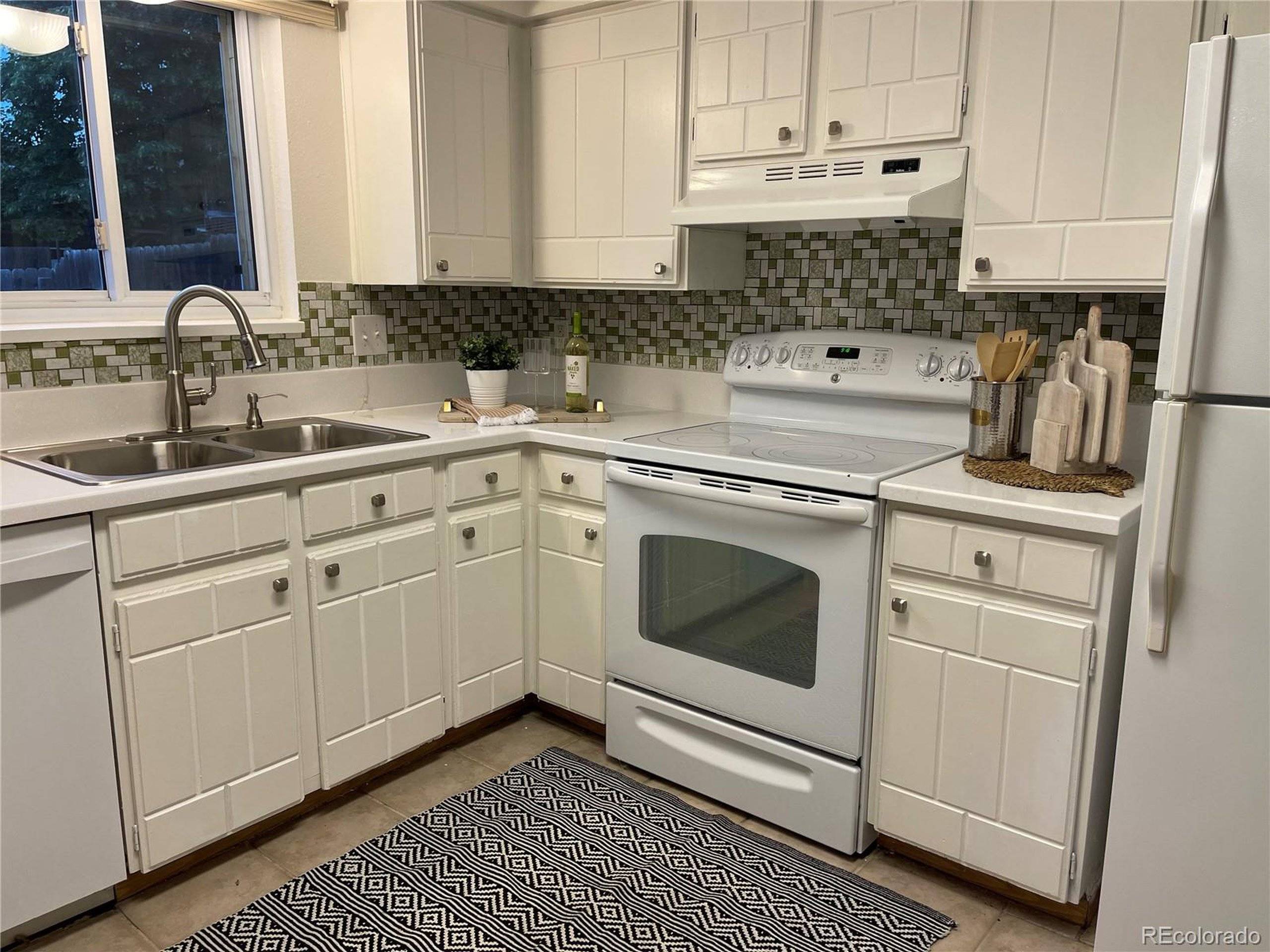 Littleton, CO 80123,5547 S Lowell Blvd