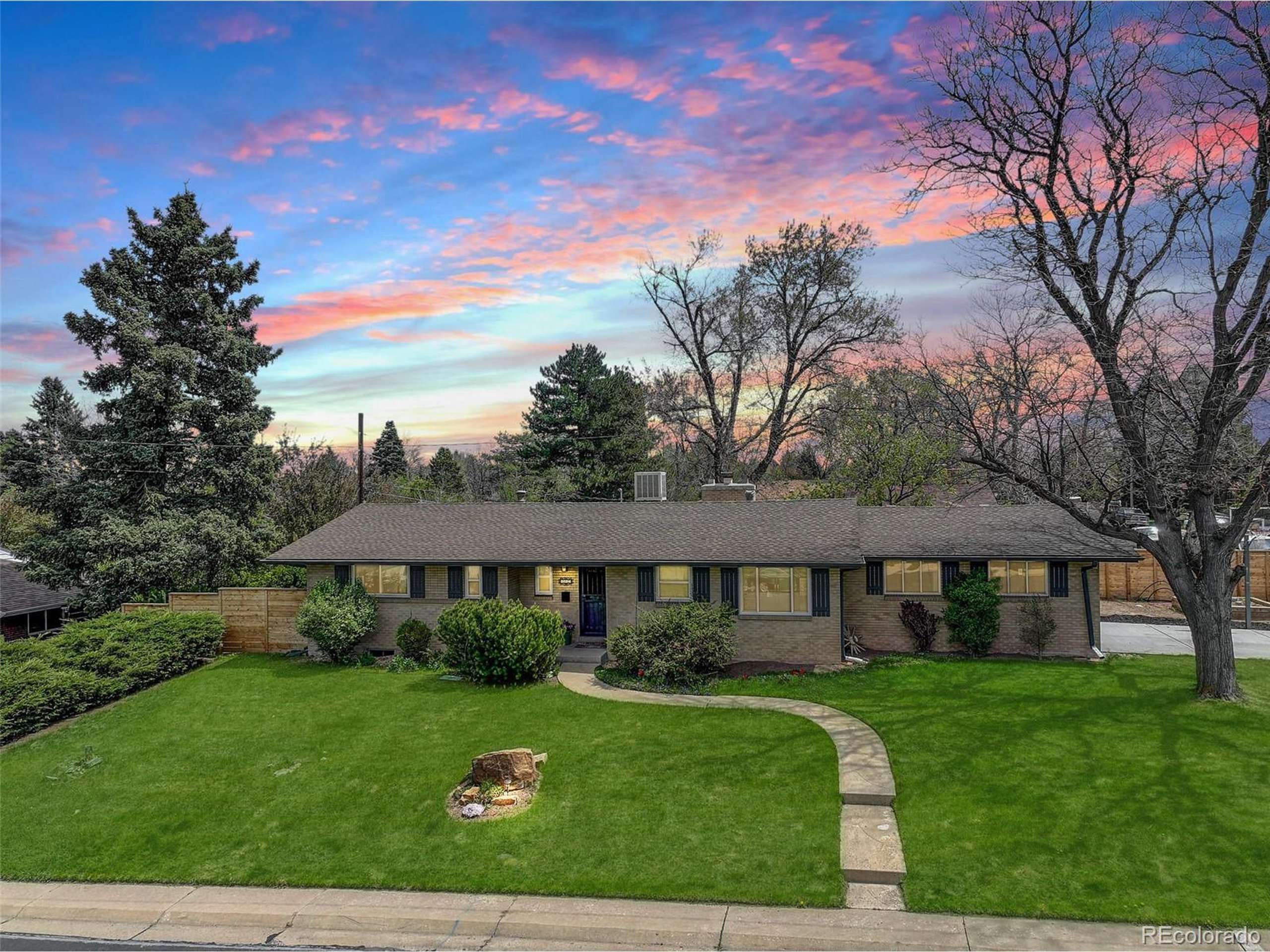 Lakewood, CO 80226,180 Dover St