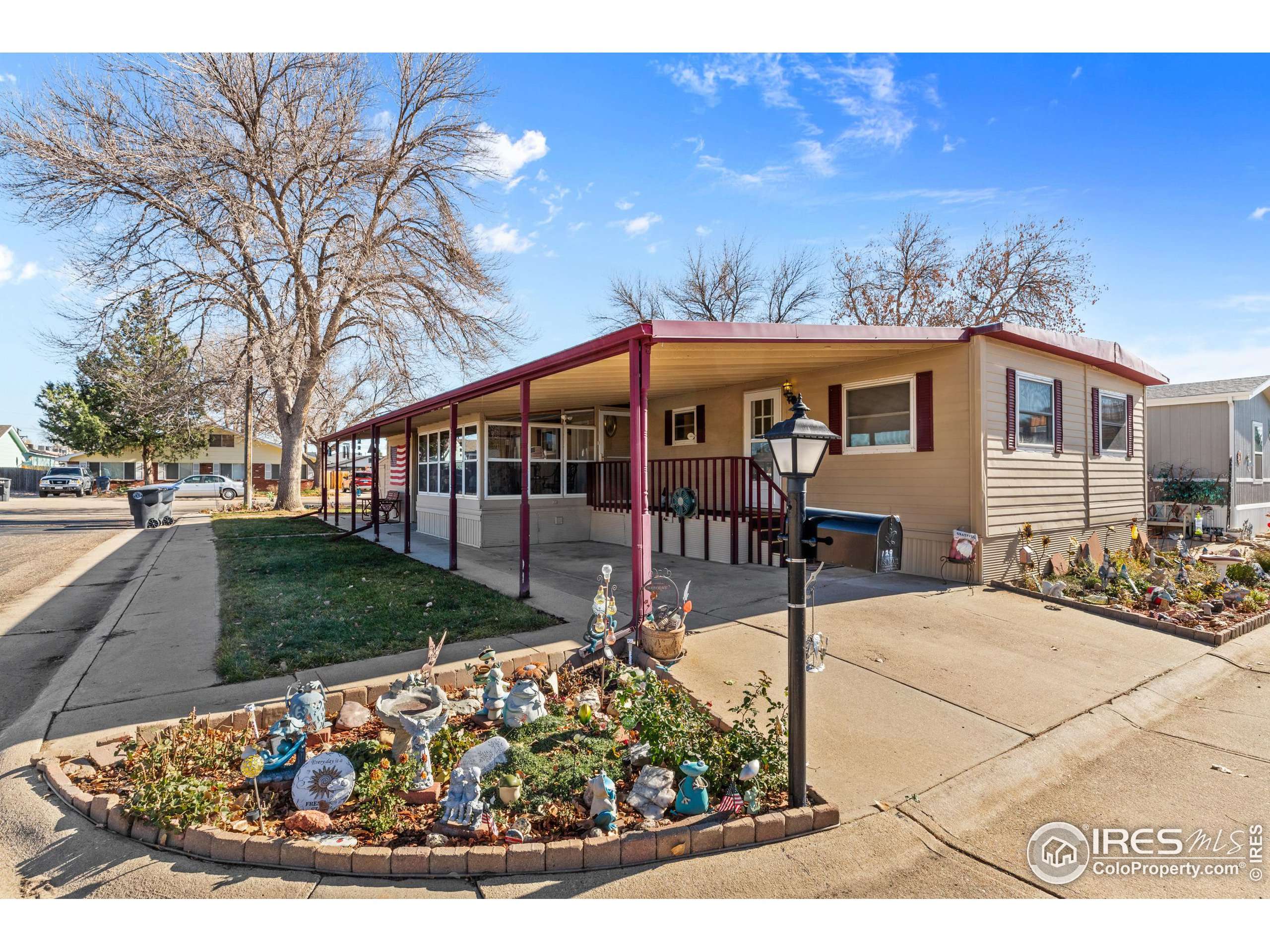 Longmont, CO 80501,900 Mountain View Ave #129