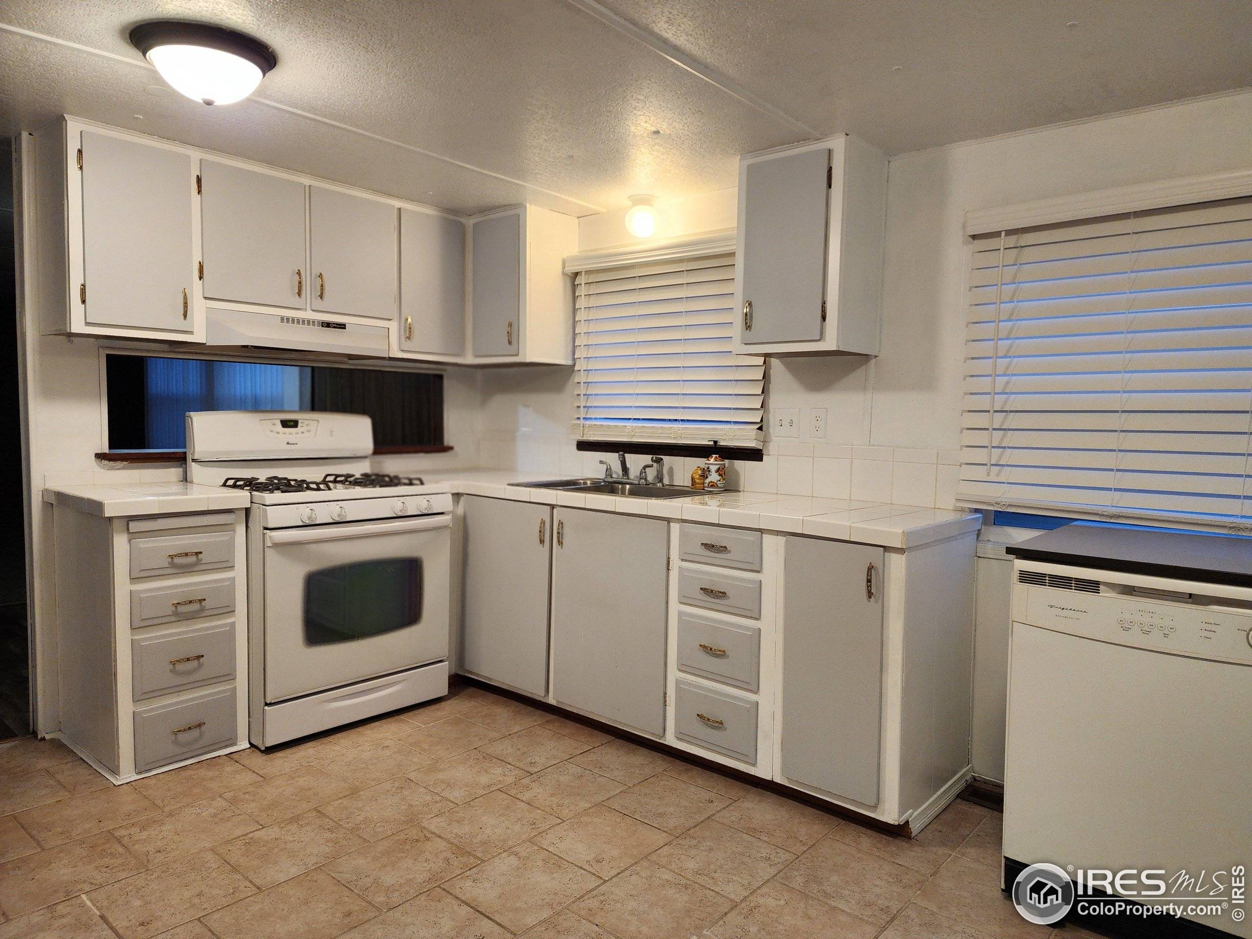 Longmont, CO 80501,951 17th Ave #79