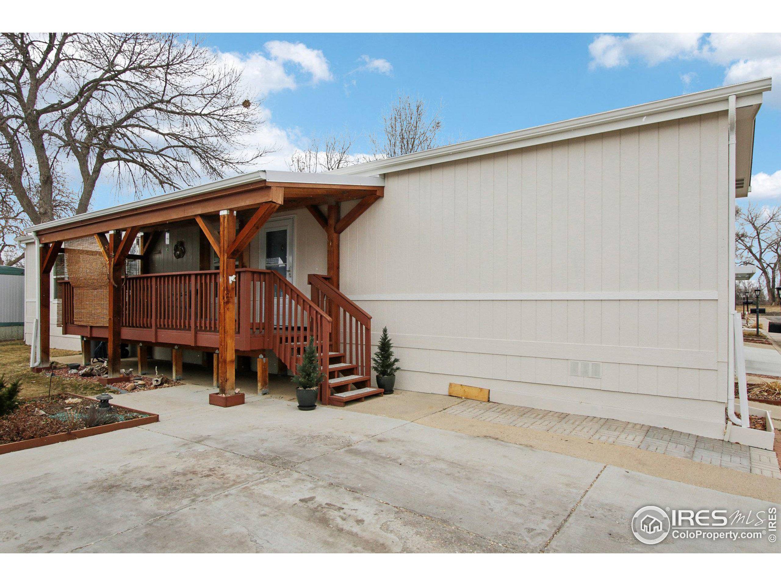Longmont, CO 80501,900 Mountain View Ave #122