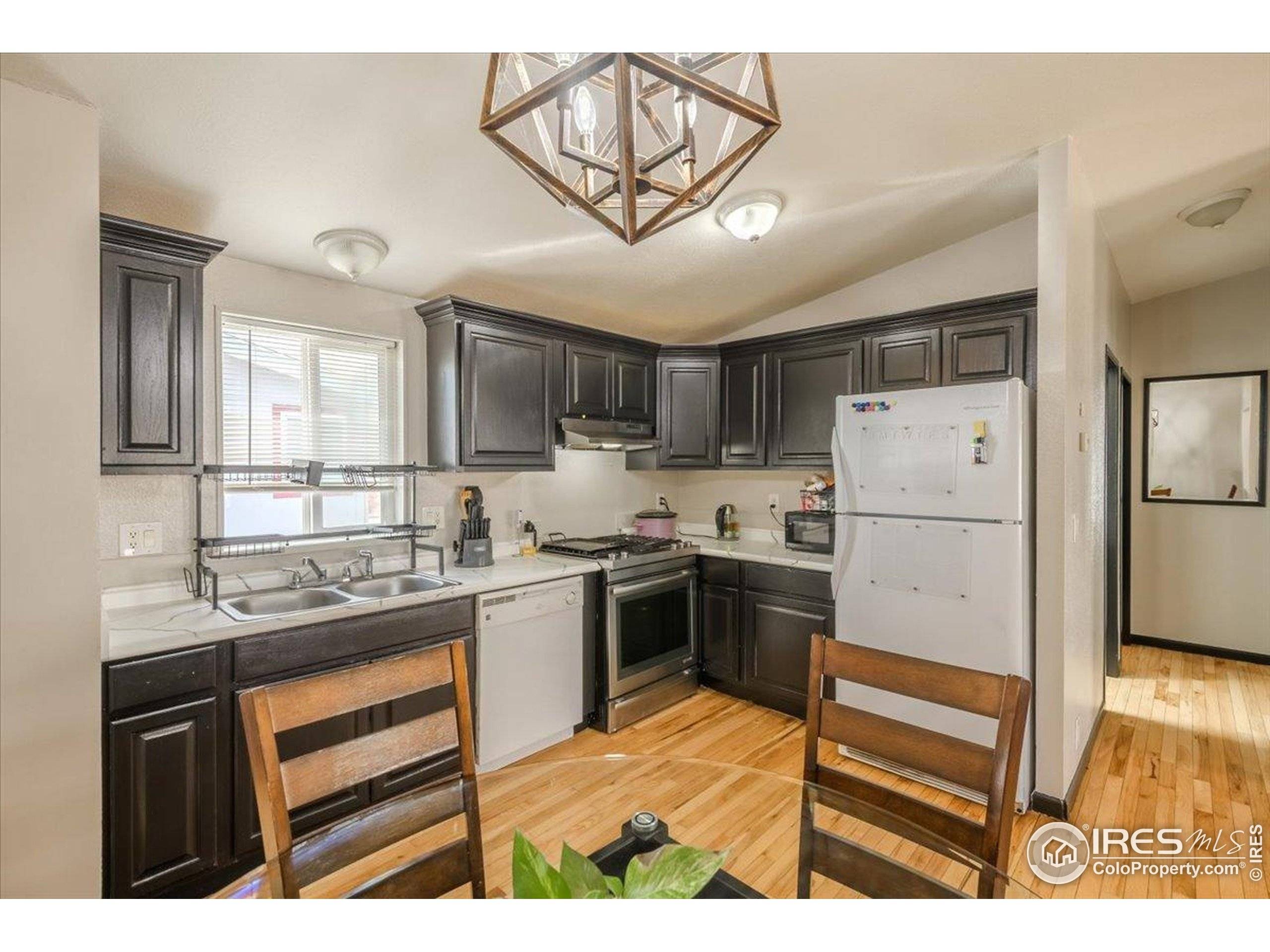 Longmont, CO 80504,3282 Far Vw #182