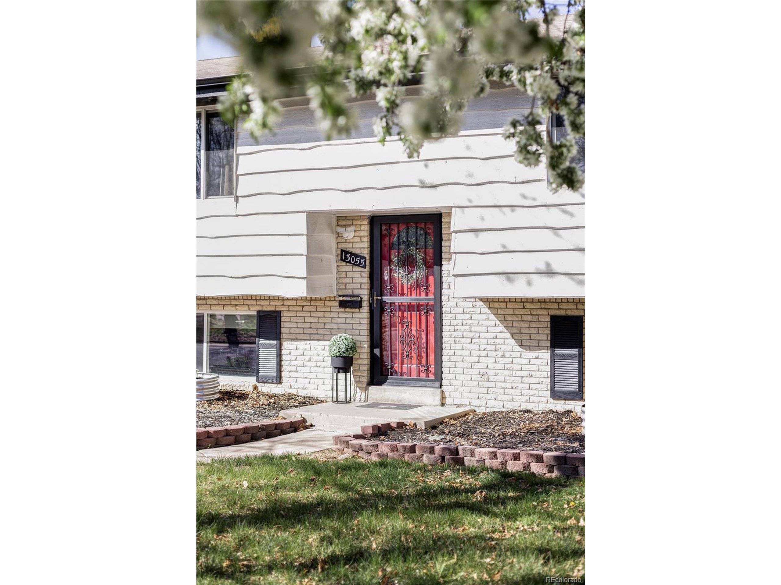 Aurora, CO 80012,13055 E Dakota Ave