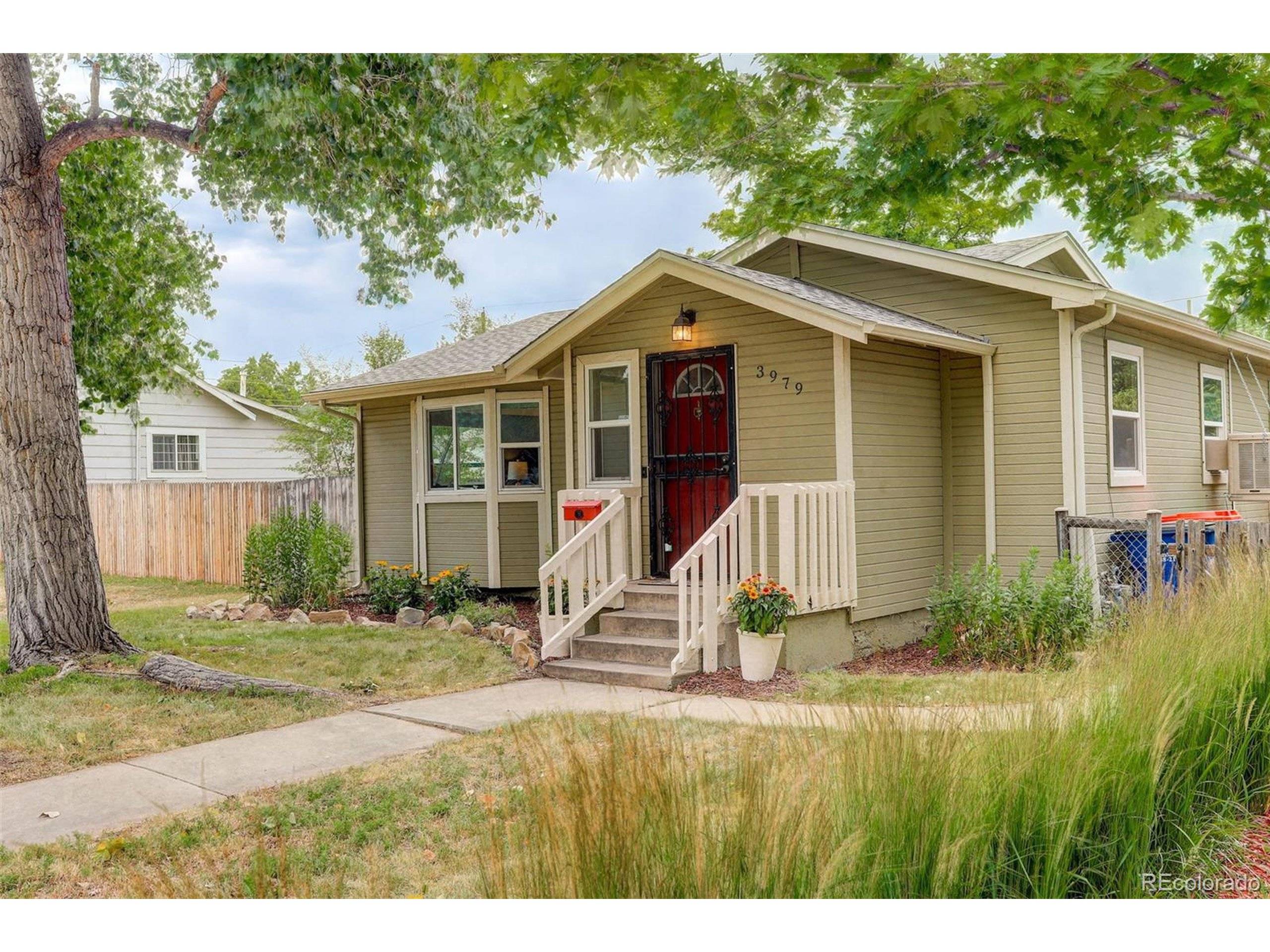Englewood, CO 80113,3979 S Grant St