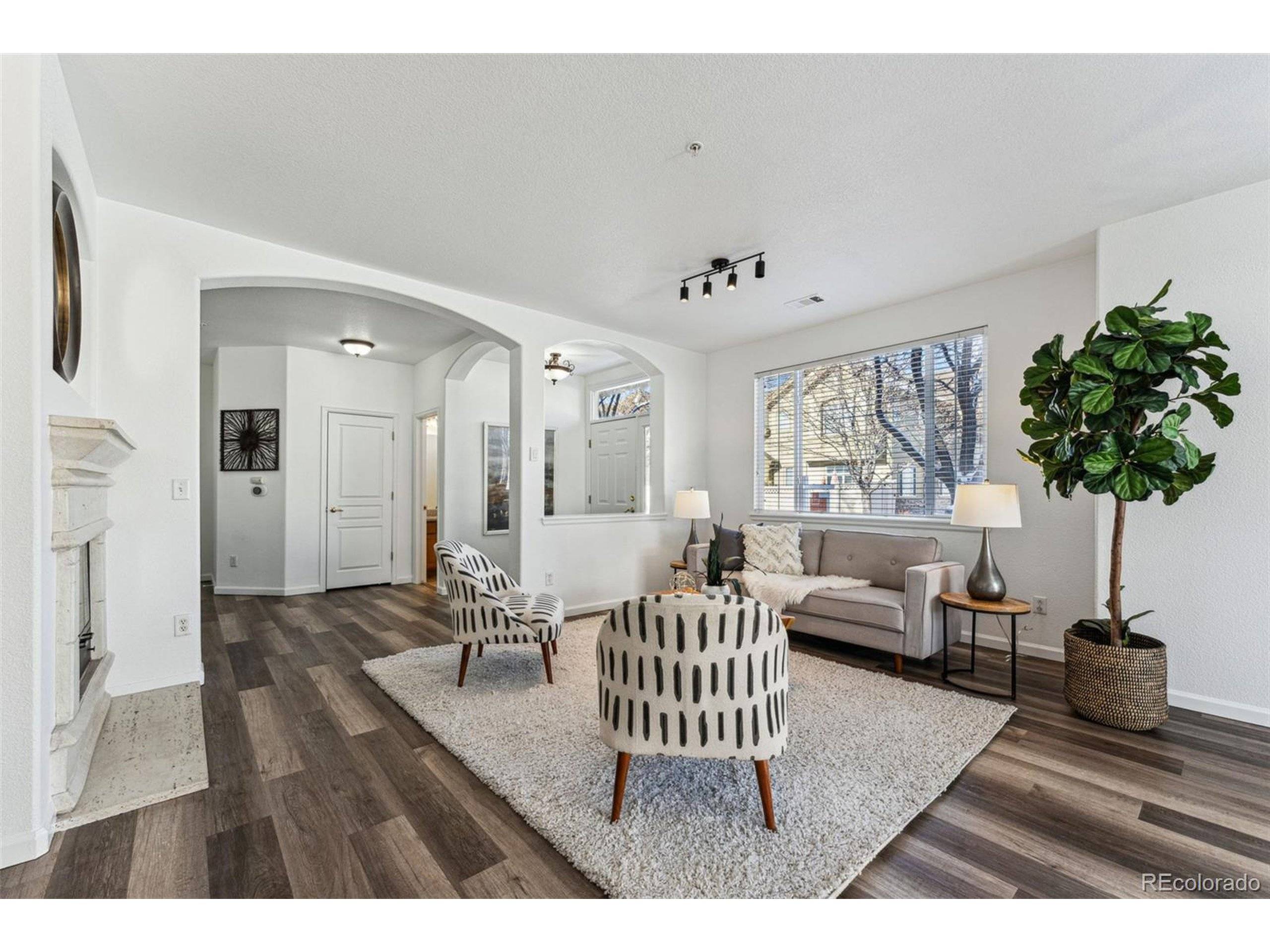 Lakewood, CO 80232,9980 W Jewell Ave #B