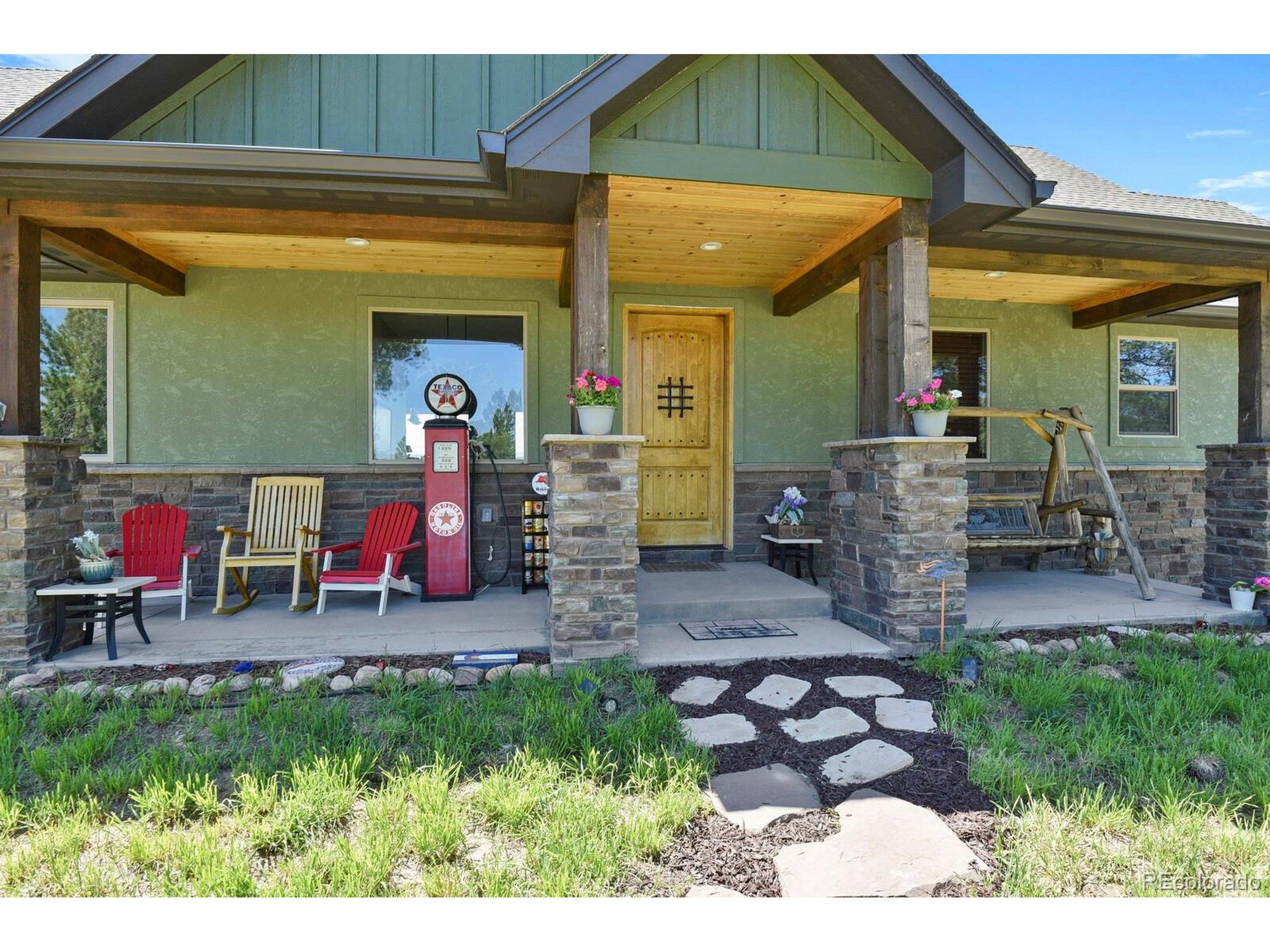 Larkspur, CO 80118,5800 Elk View Ct
