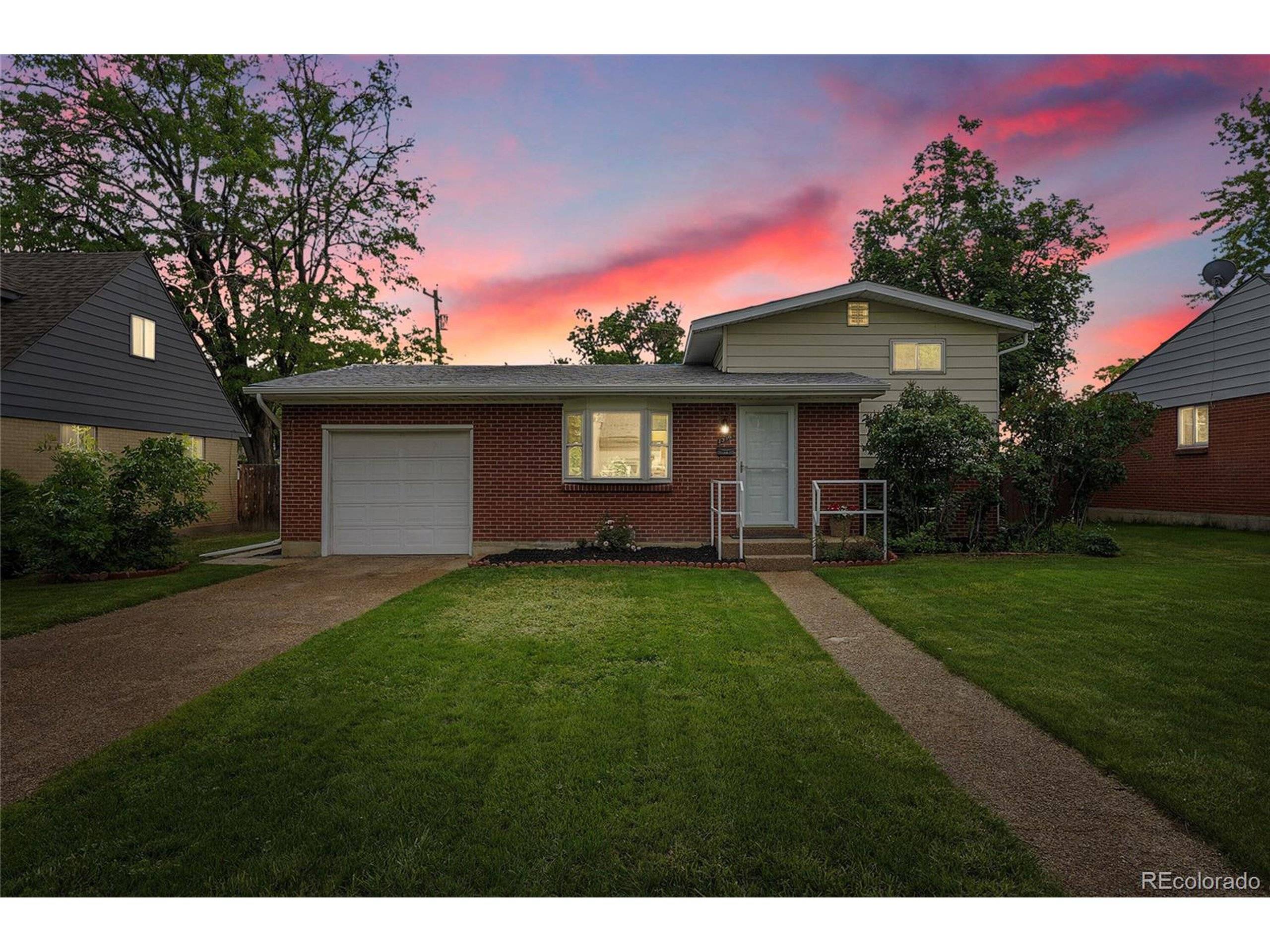 Aurora, CO 80011,1330 Quari St