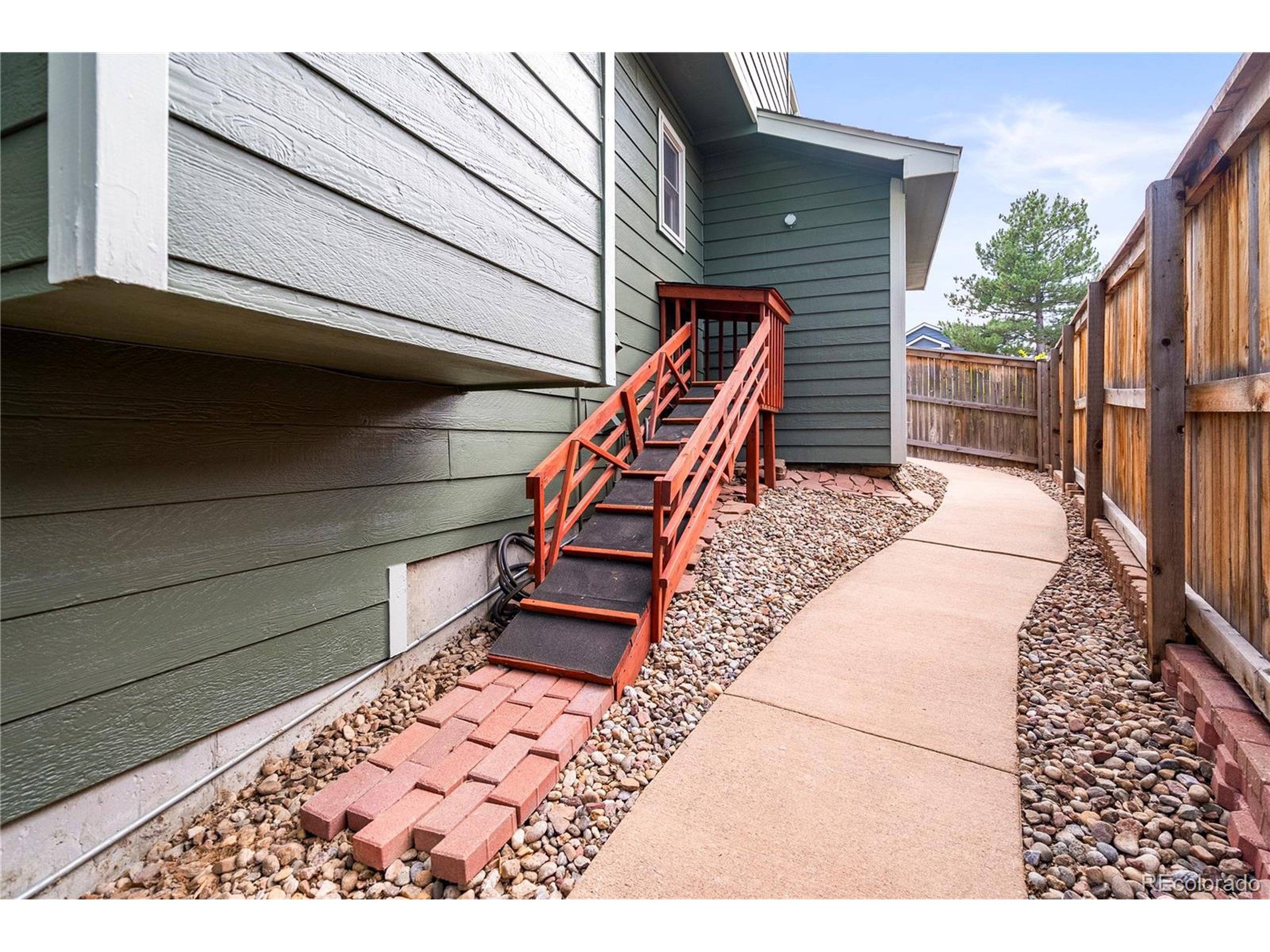 Highlands Ranch, CO 80129,9964 Deer Creek St