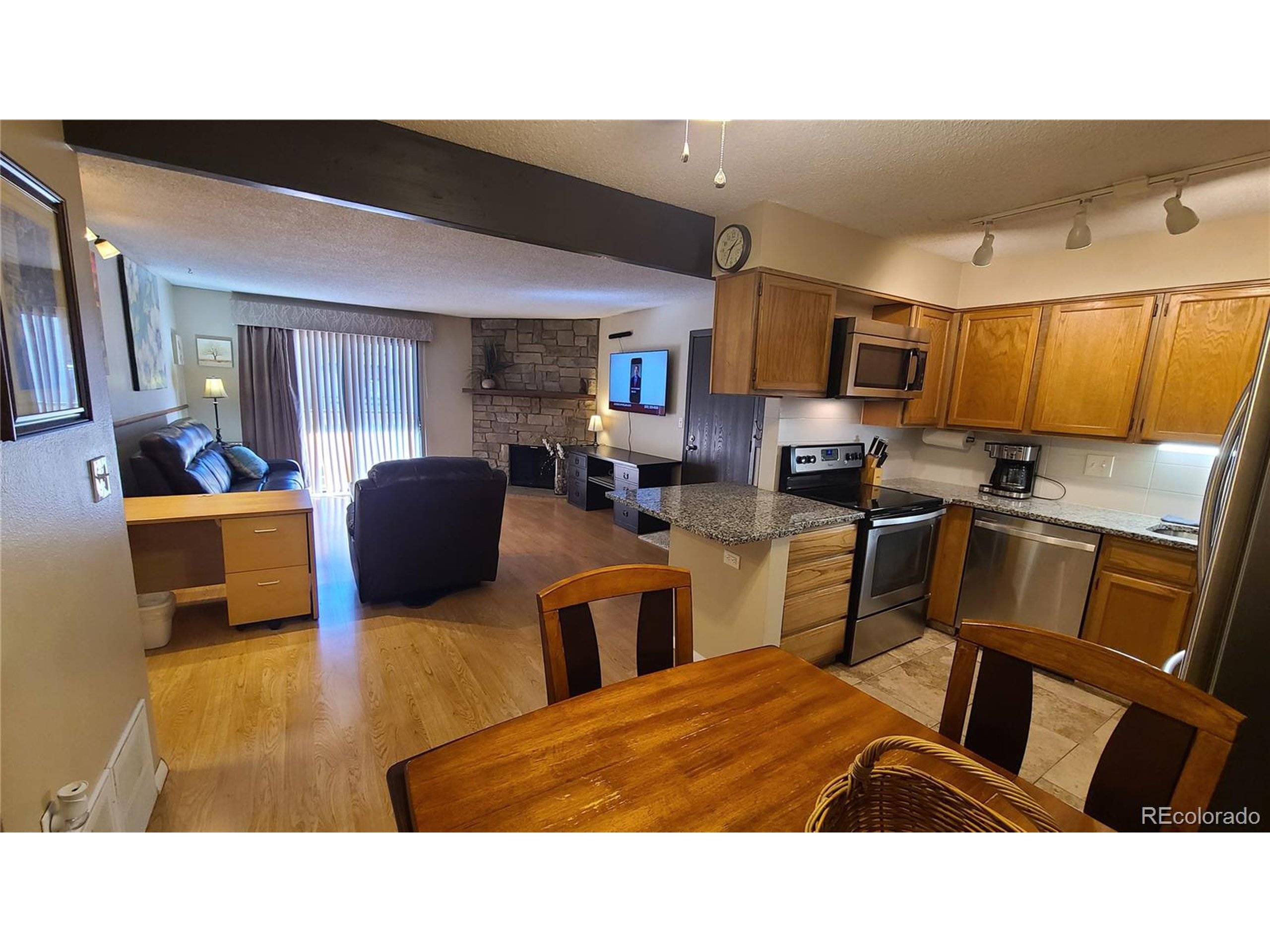 Lakewood, CO 80228,410 Zang St #208