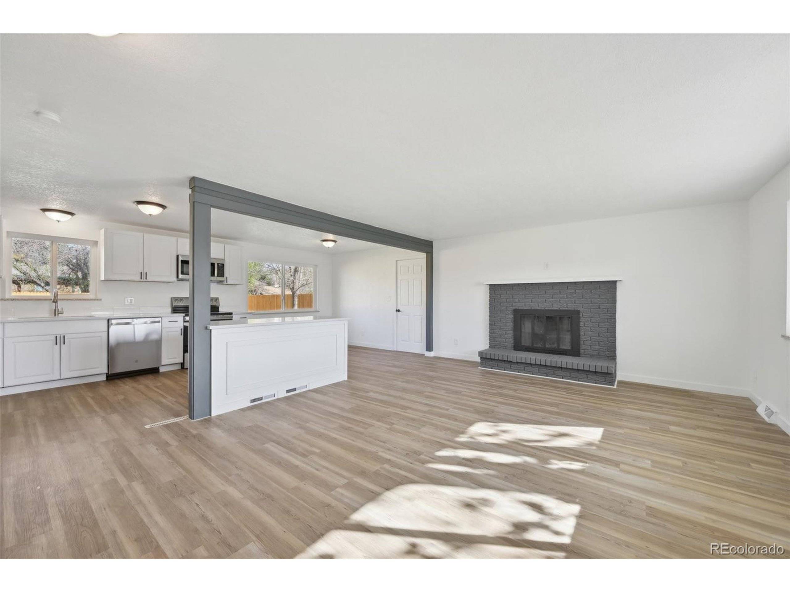 Longmont, CO 80504,1524 Twin Sisters Dr