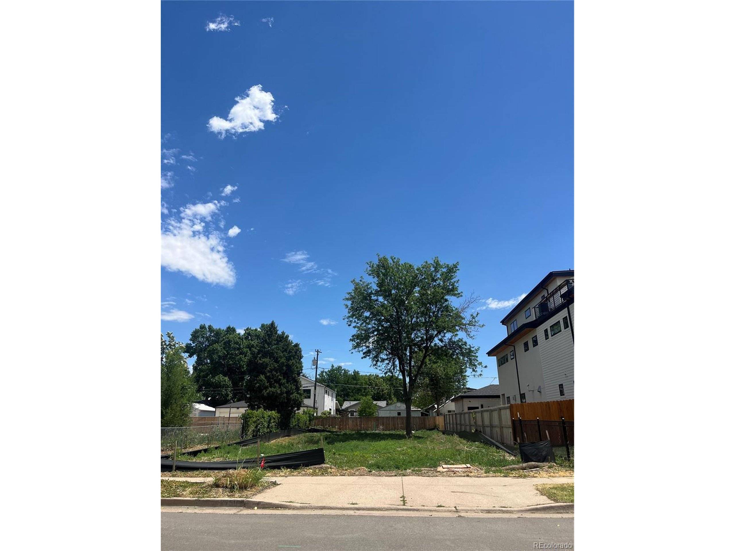 Englewood, CO 80110,2750 S Cherokee St