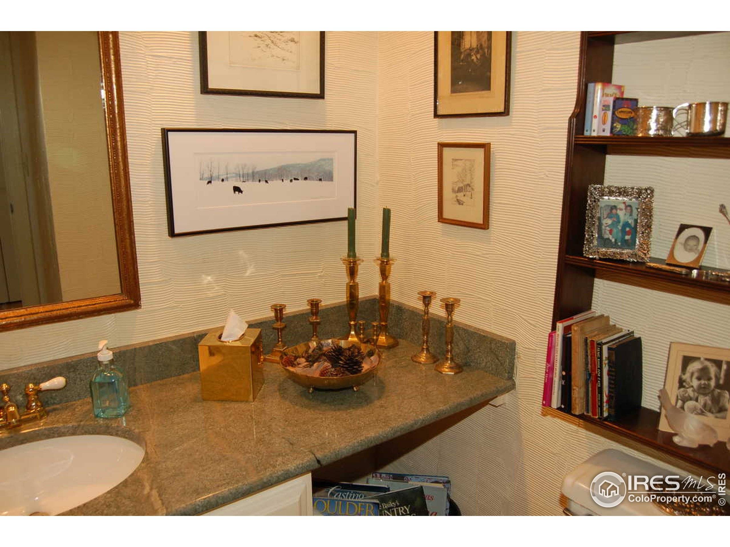 Boulder, CO 80304,3840 Lakebriar Dr