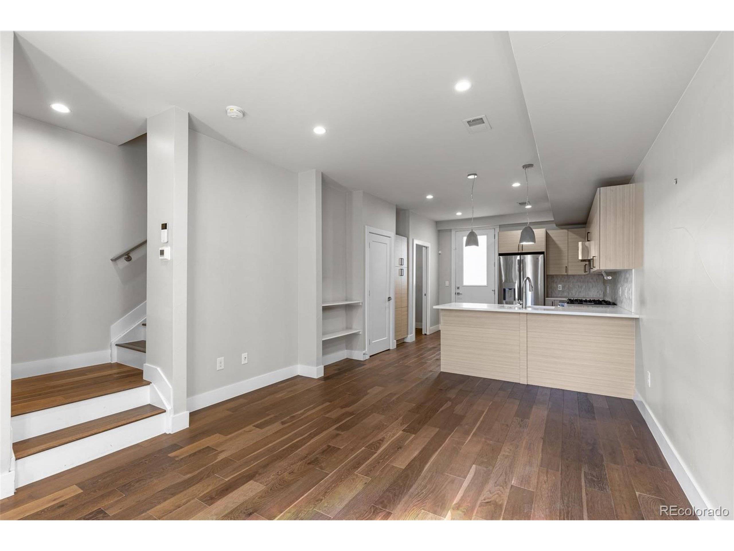 Denver, CO 80206,3875 E 4th Ave #2