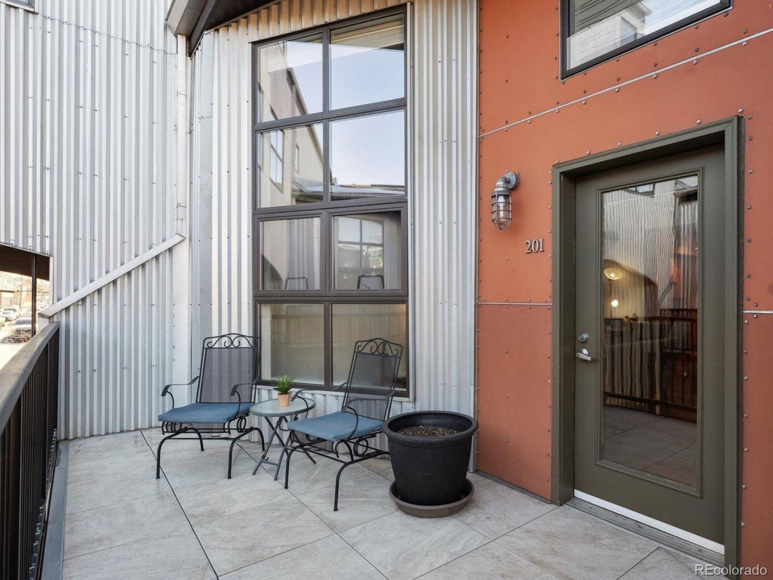 Denver, CO 80205,3195 Blake St #201