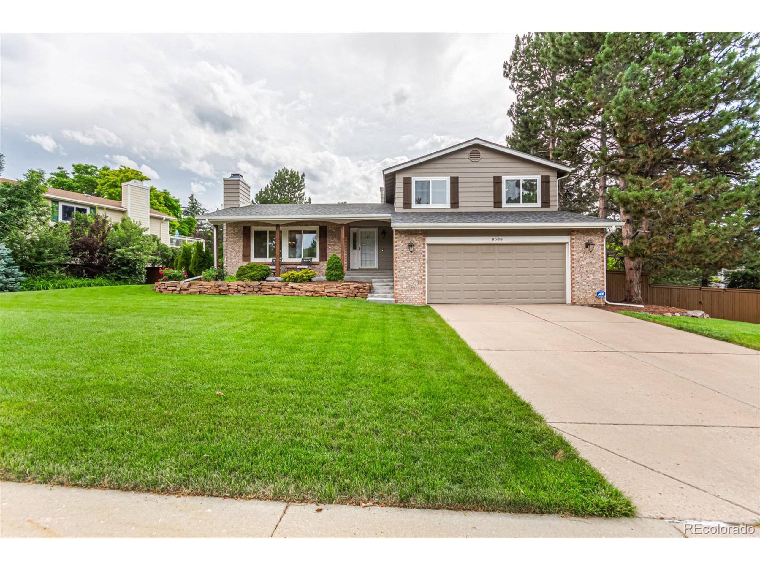 Highlands Ranch, CO 80126,8588 S Woody Way