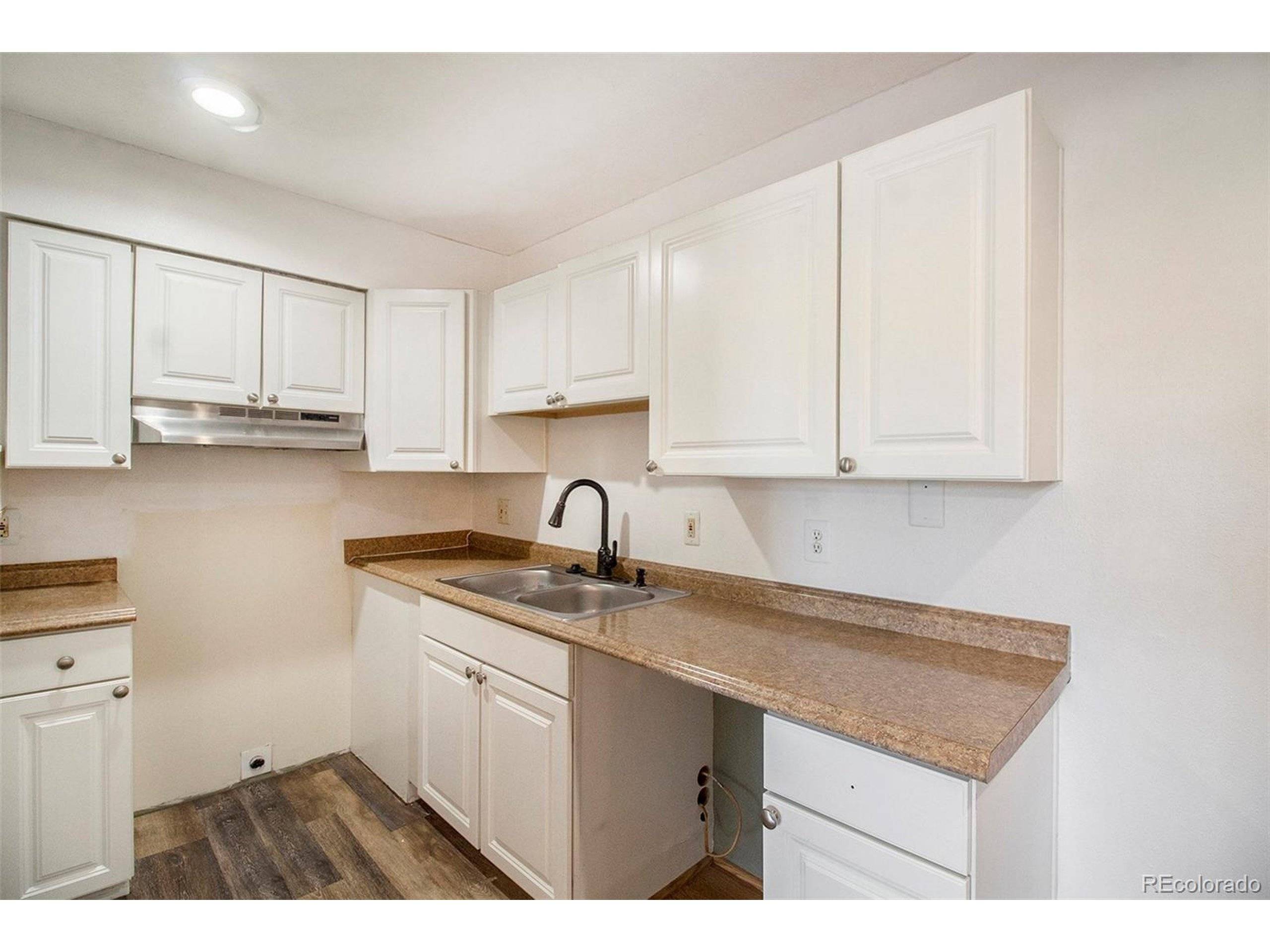 Denver, CO 80246,5300 E Cherry Creek South Dr #123